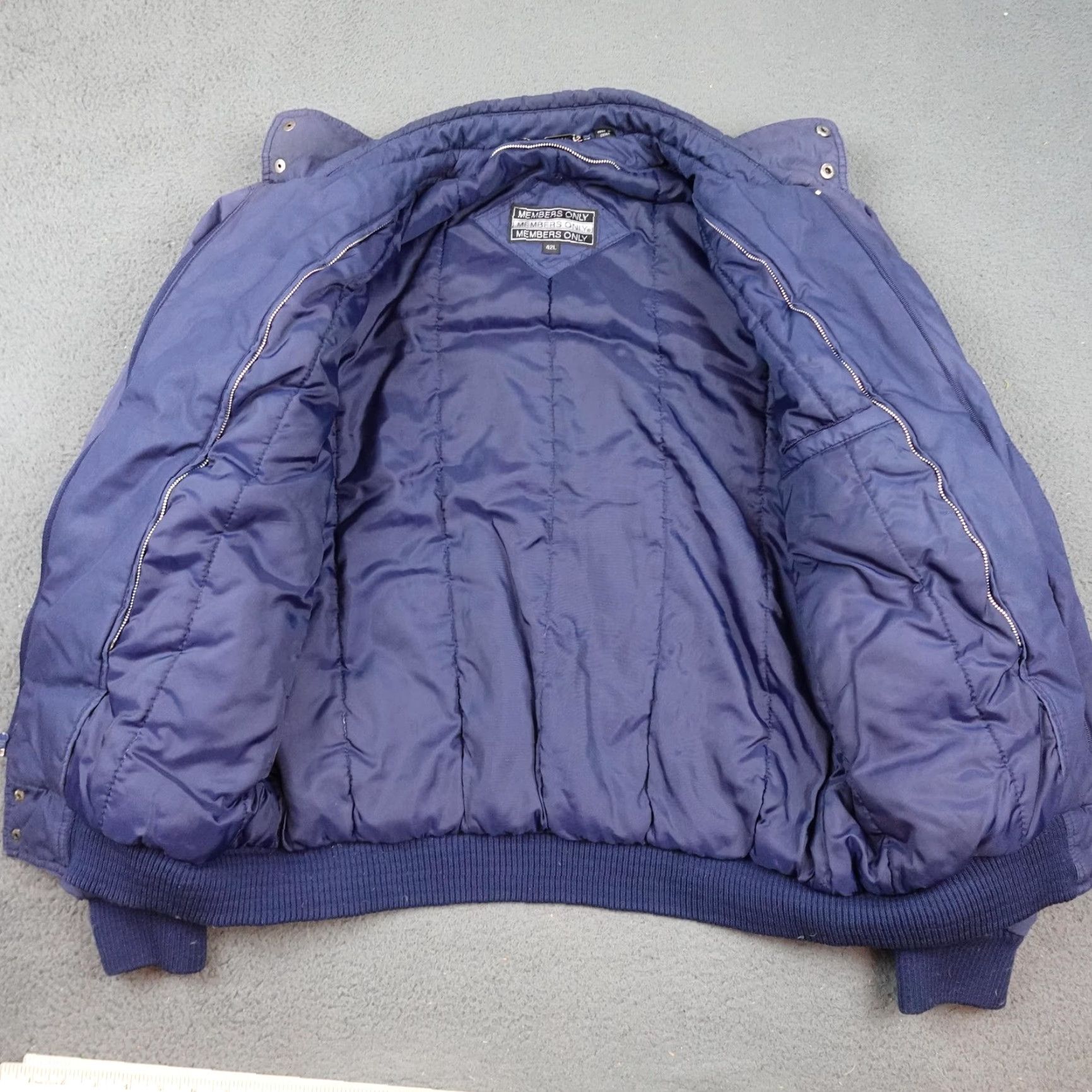 Members Only VINTAGE Members Only Jacket Mens 42L Navy Blue Bomber Quilted Lined Zip Ribbed Cuffs Size US XS / EU 42 / 0 - 6 Thumbnail