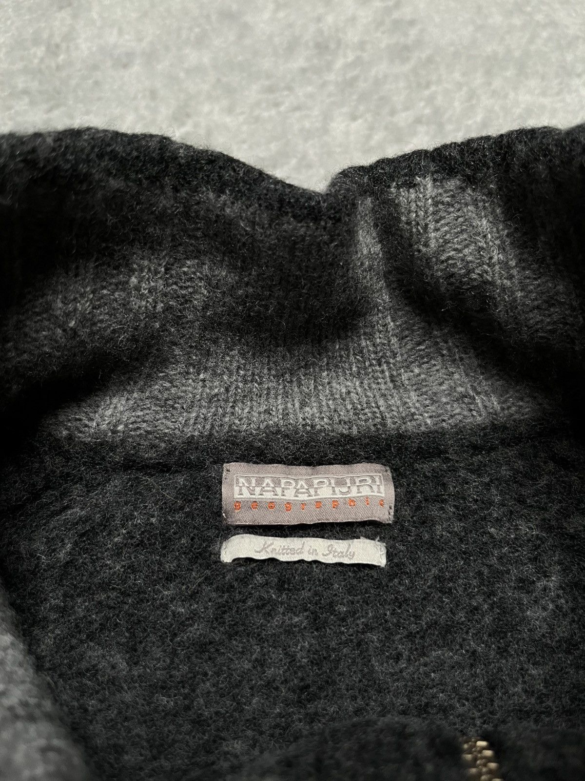 Napapijri Vintage Grey Basic Knit Sweater Zip Napapijri Outdoor Size US M / EU 48-50 / 2 - 8 Thumbnail