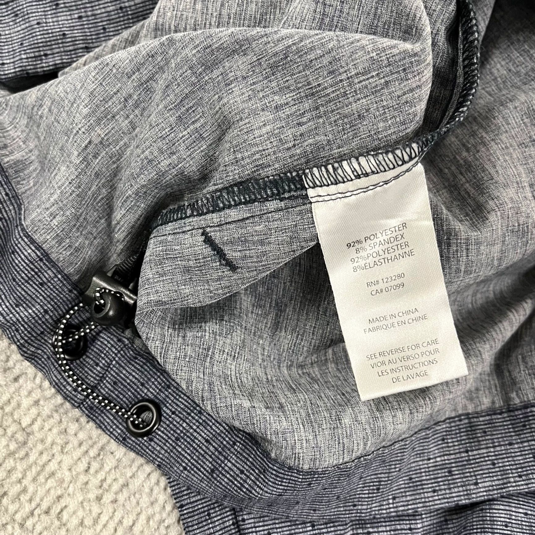 TravisMathew TRAVIS MATHEW Jacket Mens M Gray Blue Polka Dot Golf Full Zip Coat Logo Size US M / EU 48-50 / 2 - 7 Thumbnail