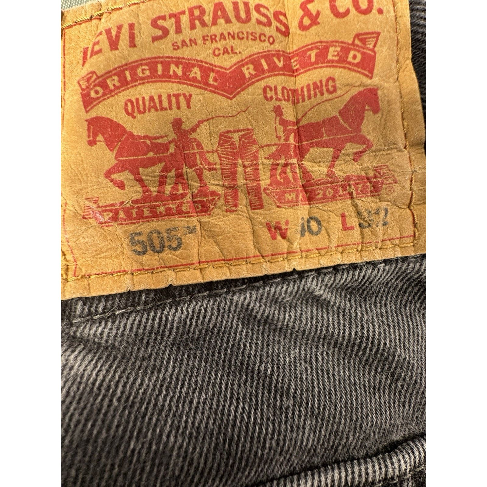 Levi's Levis 505 Jeans Mens 40x32 Black Straight Leg Denim Pants Size US 40 / EU 56 - 6 Thumbnail