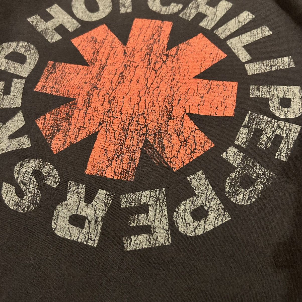 Band Tees × Vintage Essential Vintage Y2K Red Hot Chili Peppers Faded Band Tee Size US L / EU 52-54 / 3 - 3 Thumbnail