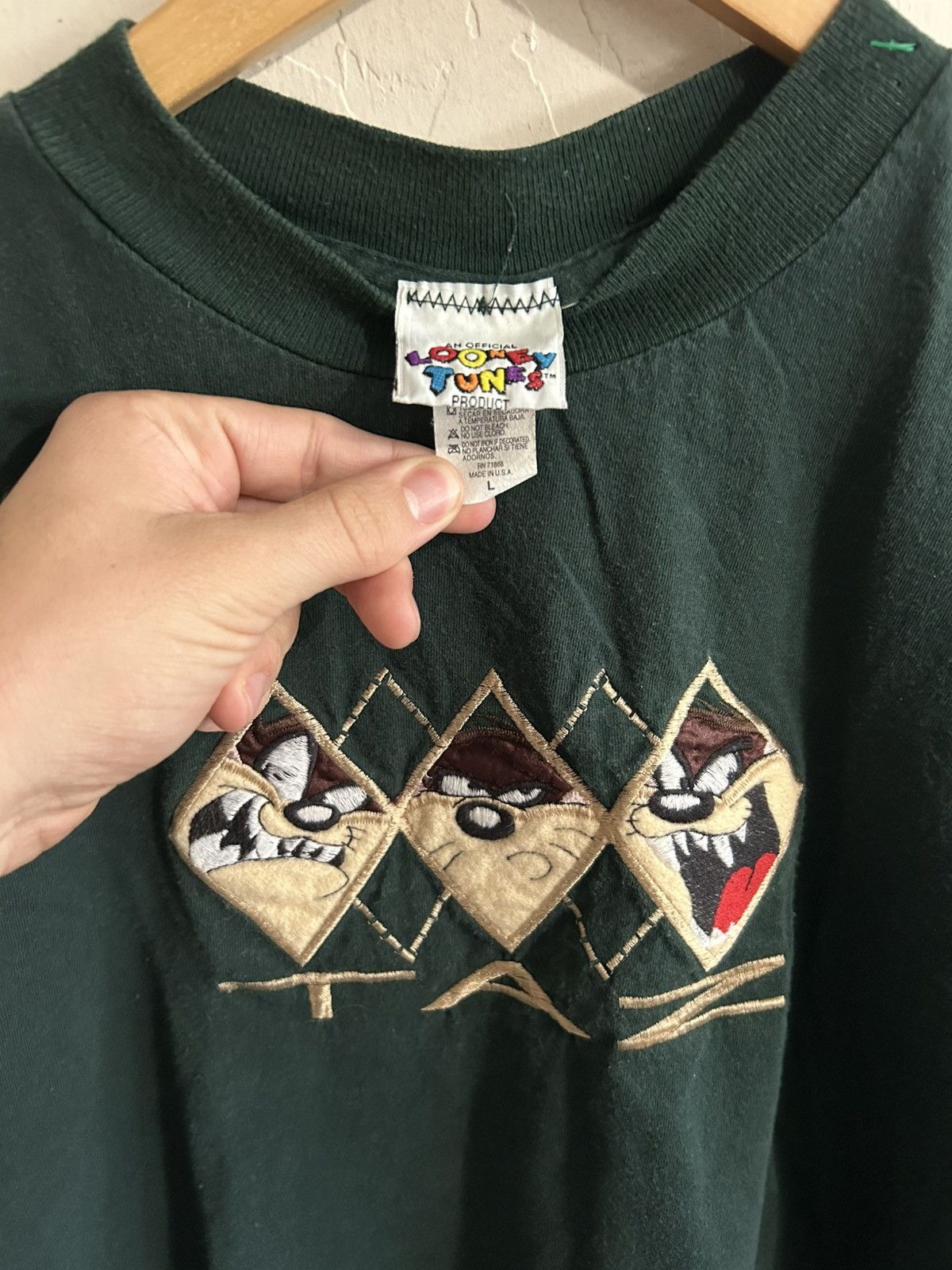 Cartoon Network × Vintage Vintage 90’s Looney Tunes Taz Shirt Size L Size US L / EU 52-54 / 3 - 2 Thumbnail