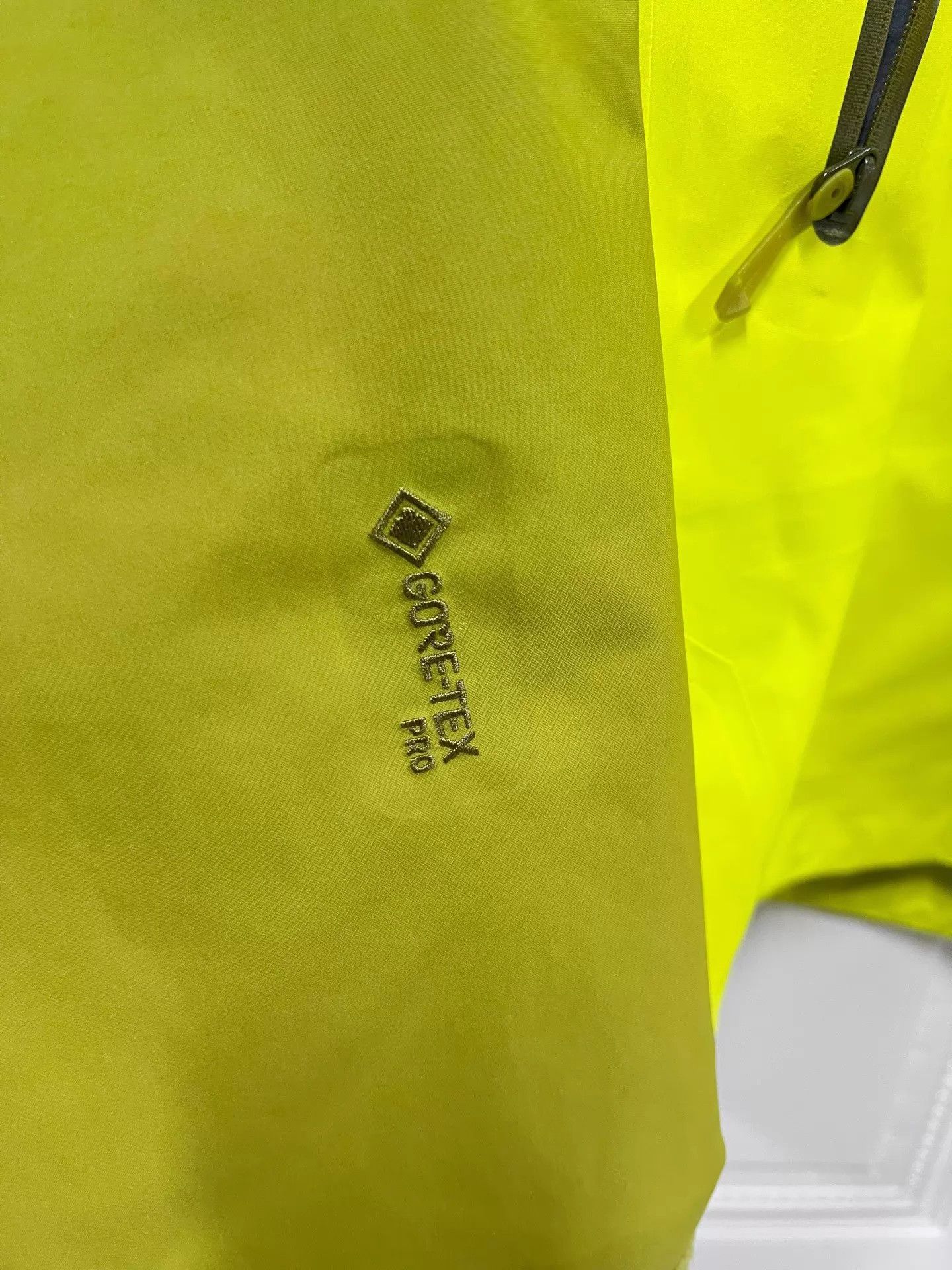 Arc'teryx Arcteryx Beta AR M Embroidered Logo Hard Shell Waterproof Size US M / EU 48-50 / 2 - 7 Thumbnail