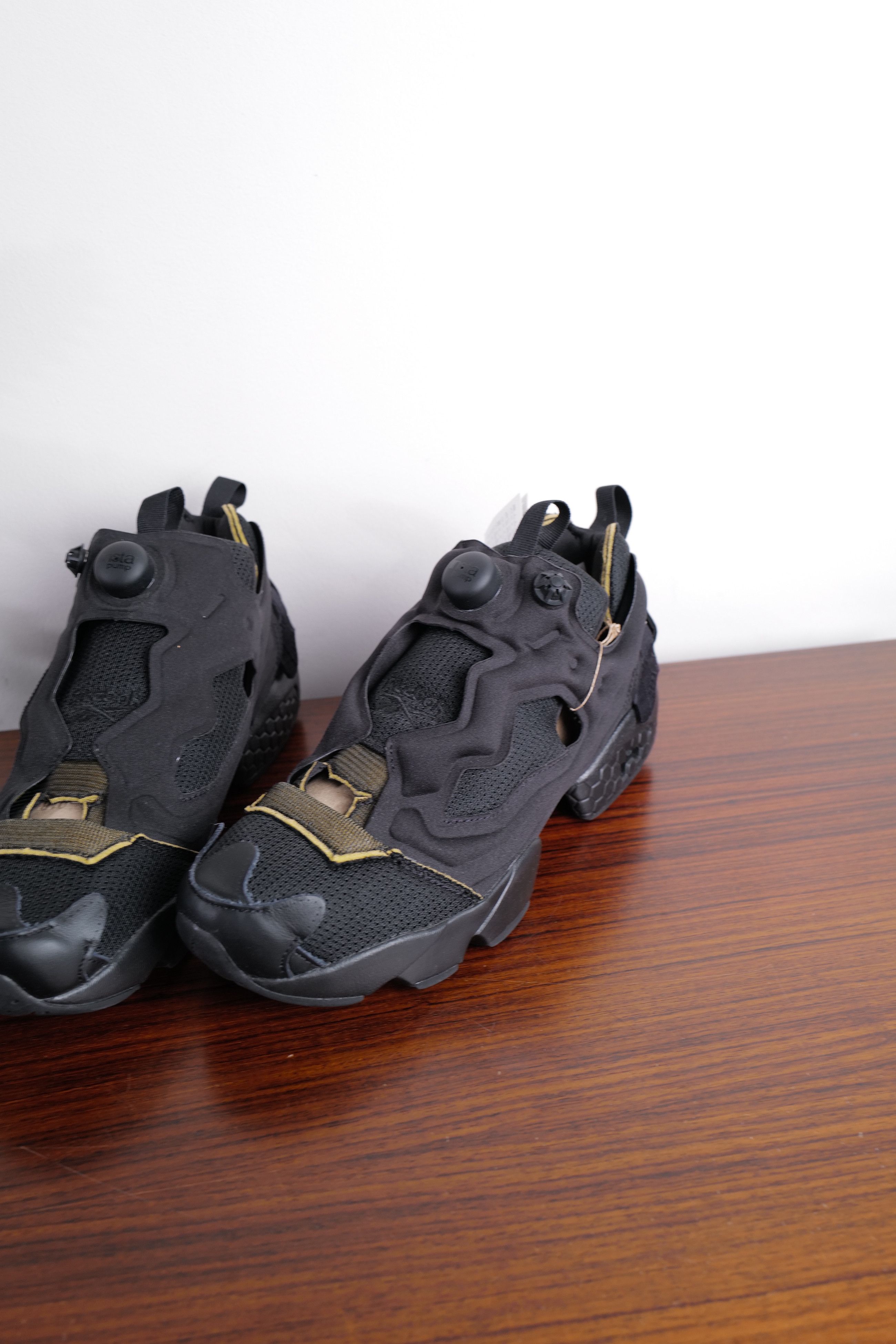 Maison Margiela × Reebok INSTA PUMP Size US 9.5 / EU 42-43 - 3 Thumbnail