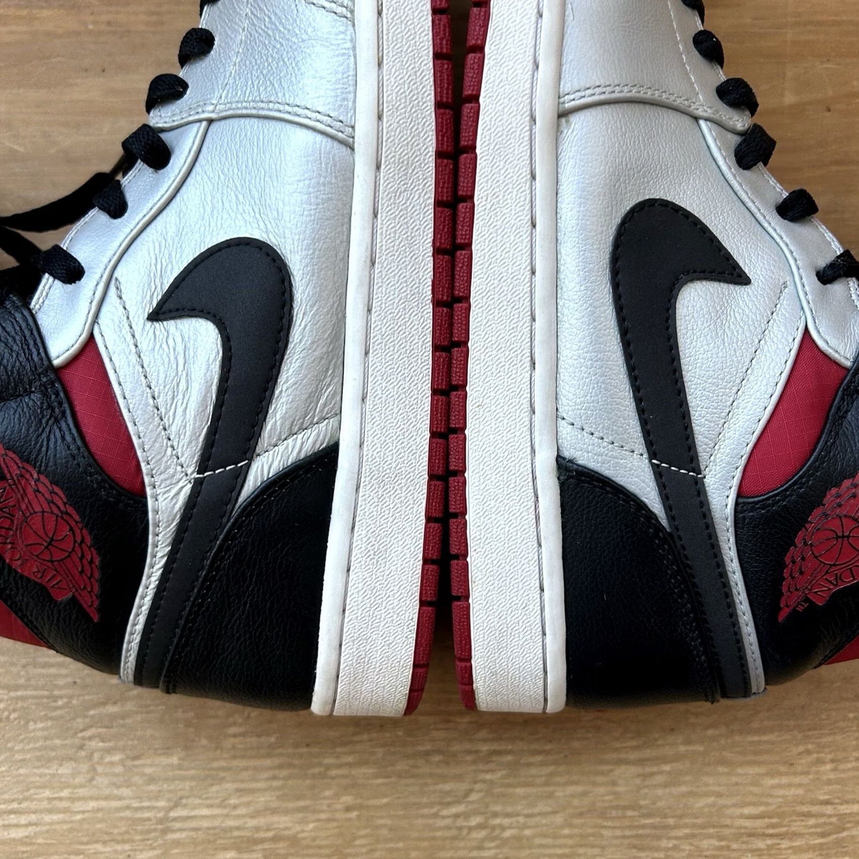 Jordan Brand Air Jordan 1 Phat Kilroy Silver/Red/Black 364770-021 Size 12 Men Sneaker Size US 11 / EU 44 - 7 Thumbnail