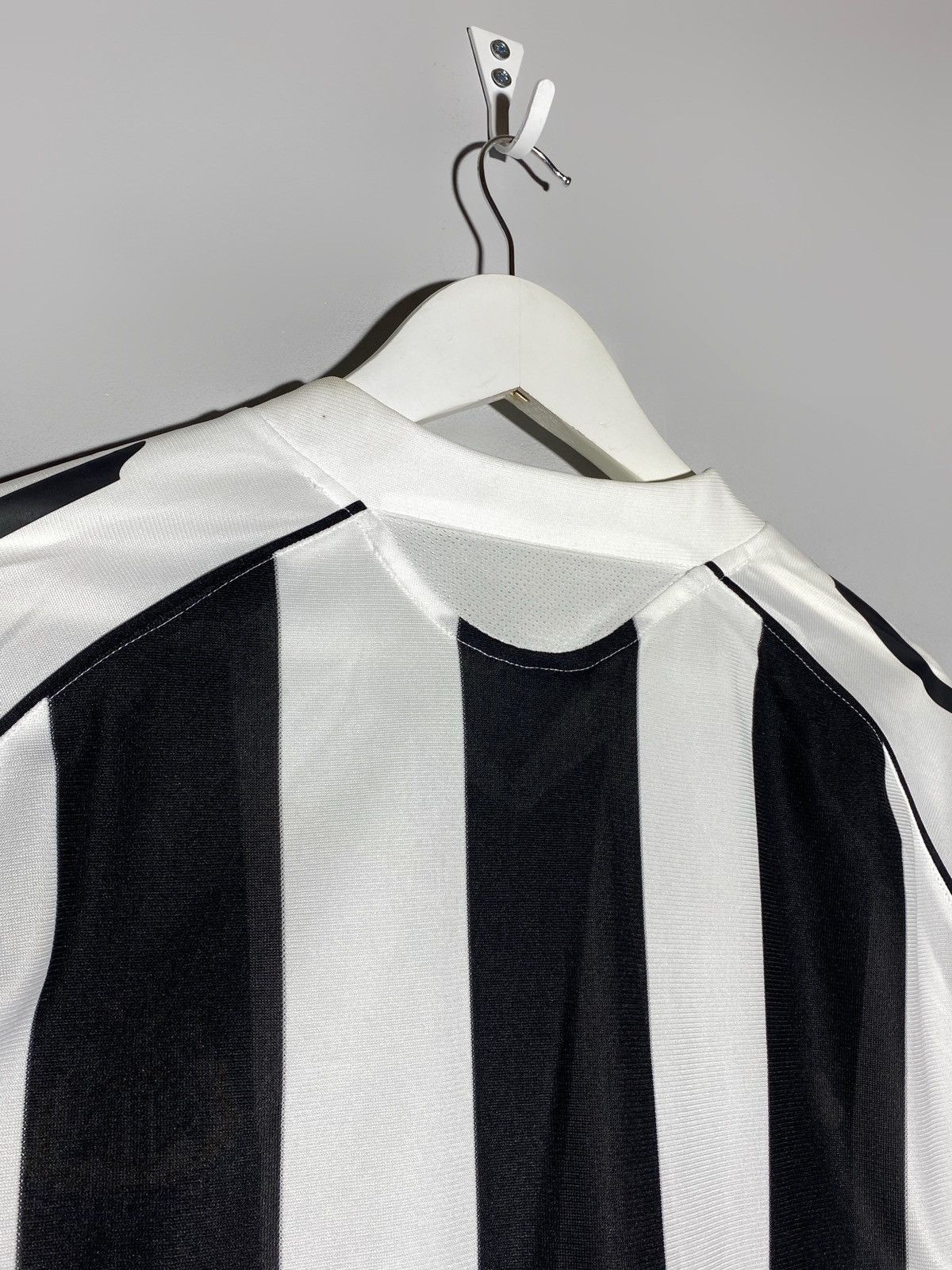 Adidas × Vintage Vintage Adidas Newcastle United Hype Y2k Blokecore Jersey Size US M / EU 48-50 / 2 - 4 Thumbnail