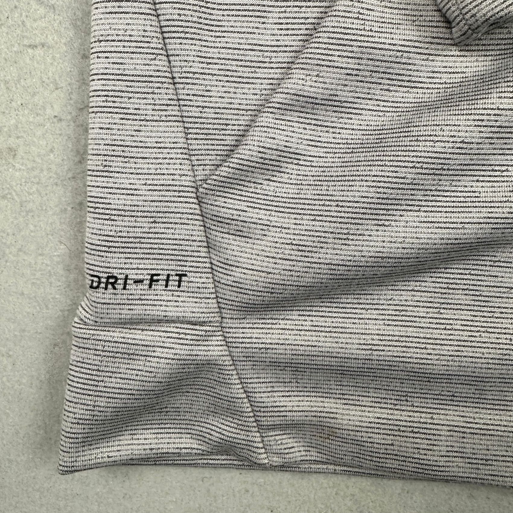 Nike Nike Hoodie Men 2XL Gray Dri-FIT Training Full Zip Swoosh XXL Size US XXL / EU 58 / 5 - 4 Thumbnail