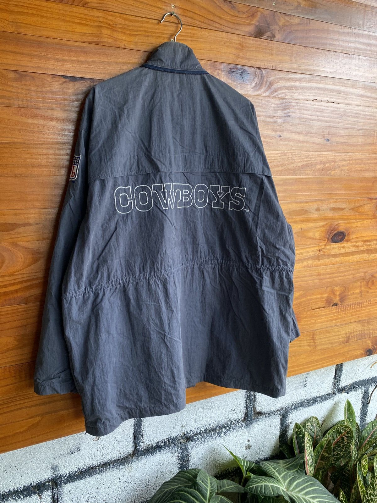 NFL Vintage NFL Dallas Cowboys Gray Jacket – Official Licensed Size US L / EU 52-54 / 3 - 13 Thumbnail