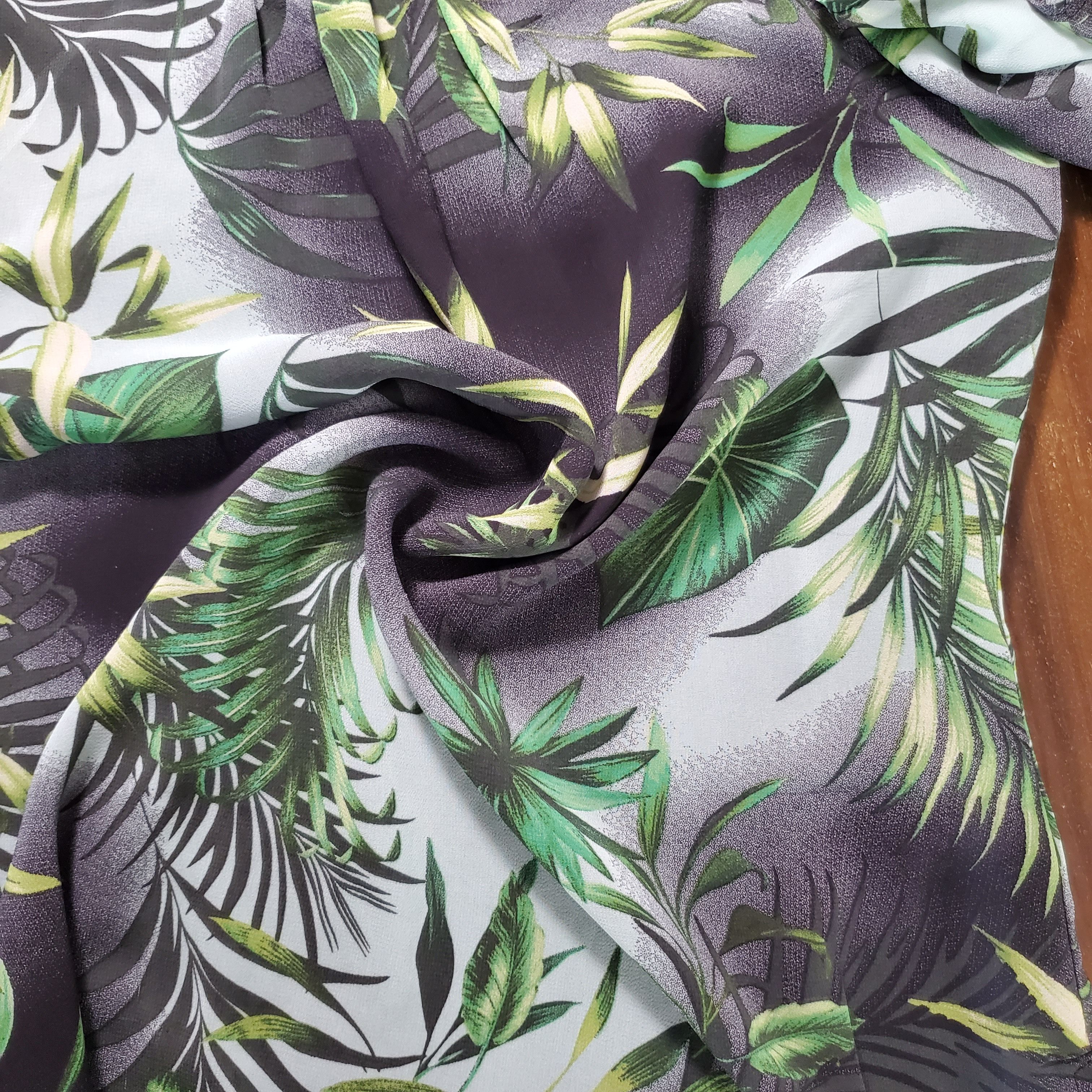 Vince Camuto Vince Camuto Size XXS Blouse Floral Foliage Plants Black Size XXS / US 00 / IT 34 - 7 Thumbnail