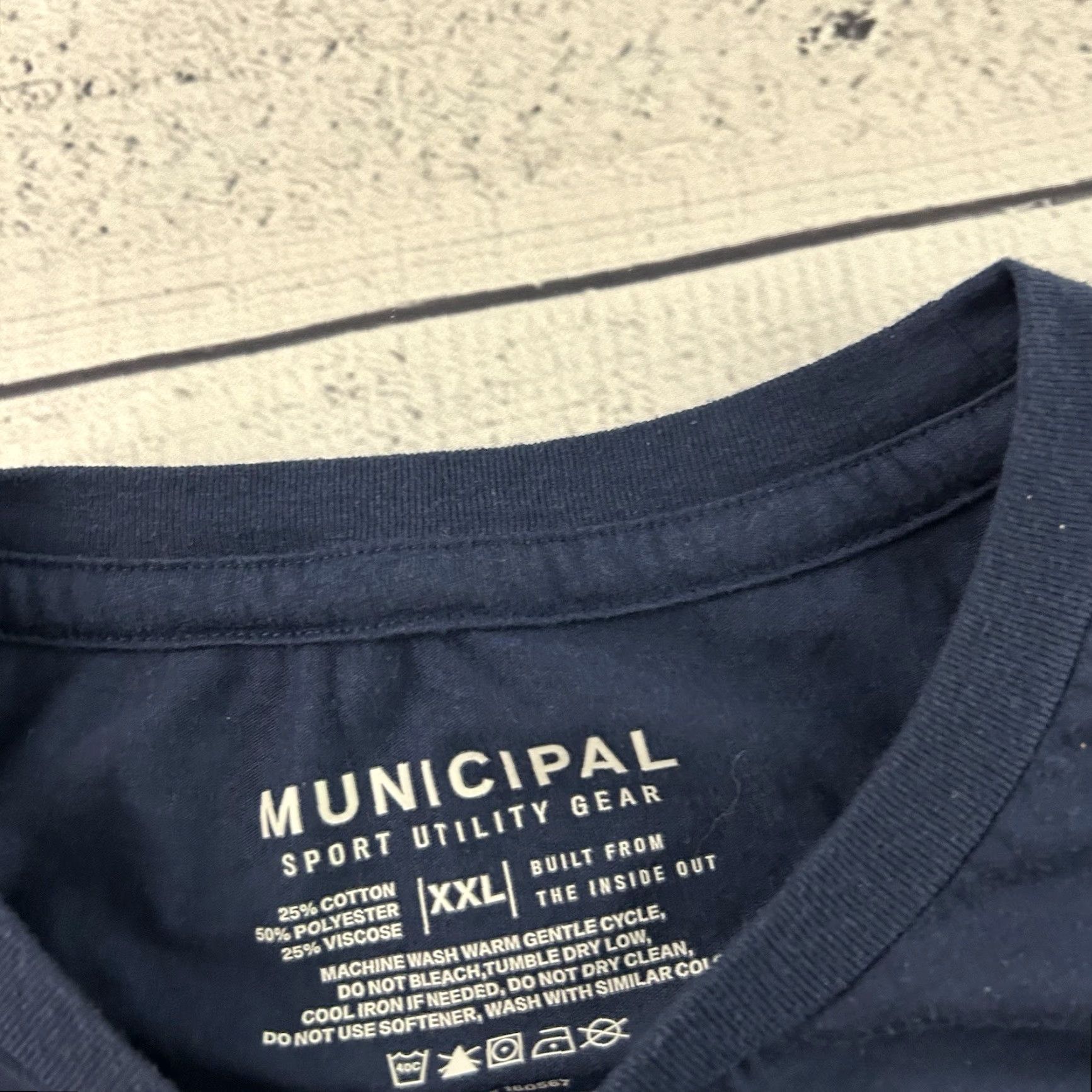 Vintage Municipal Shirt T-Shirt Men 2XL Blue Long Sleeve Cotton Poly Blend Crew Neck MENS Size US XXL / EU 58 / 5 - 2 Thumbnail