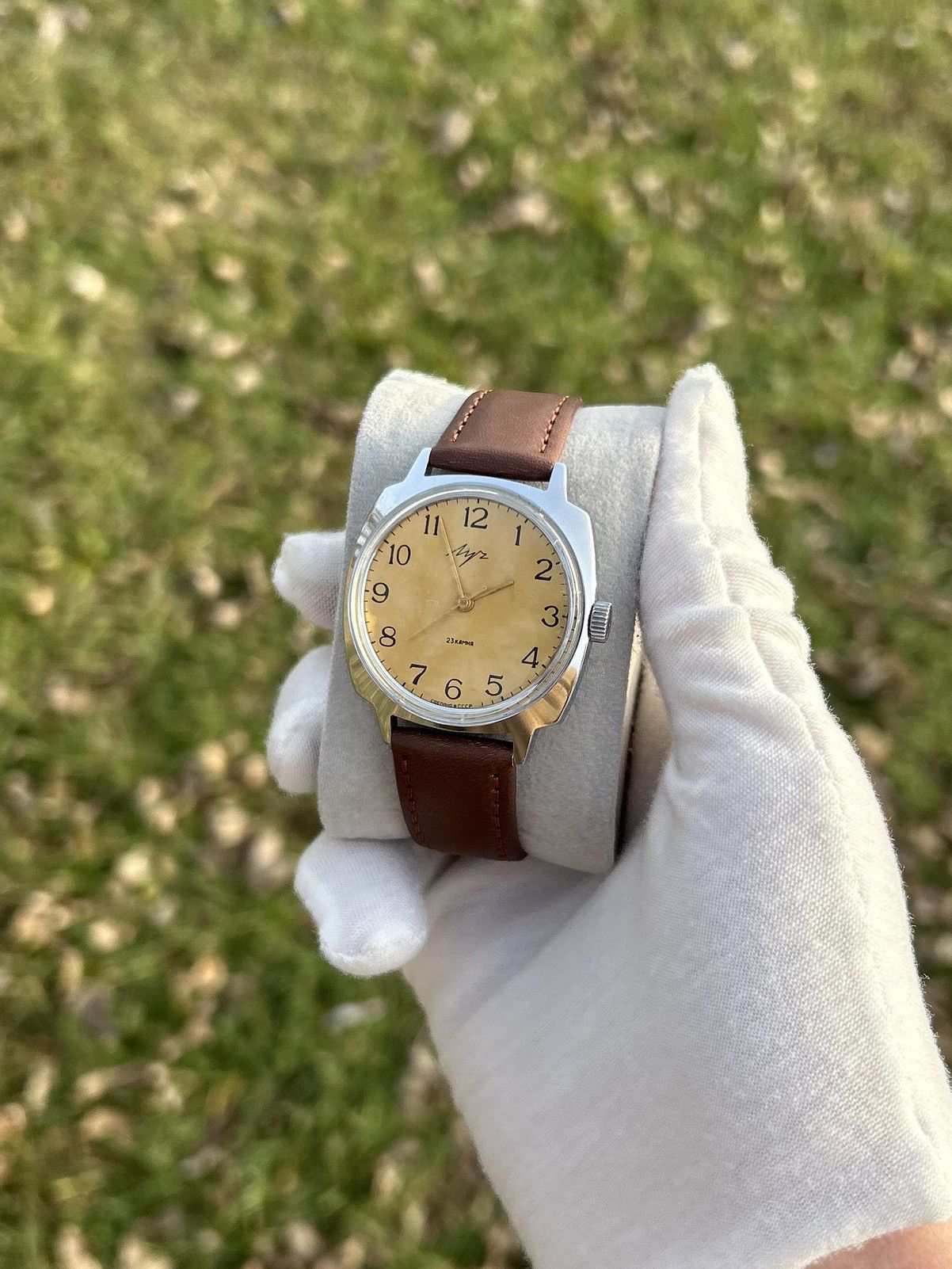 Vintage Vintage Watch Luch Soviet USSR Mechanical Retro 1980s Size ONE SIZE - 3 Thumbnail