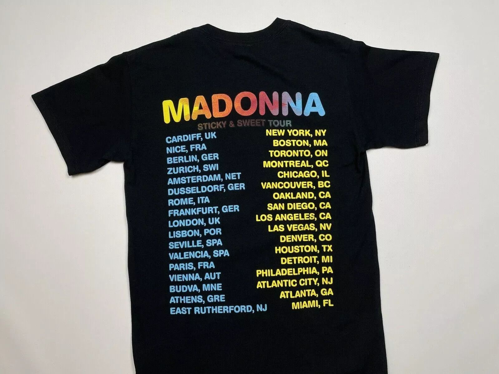 Gildan Vintage 2008 Madonna Sweet & Sticky Official T-Shirt 2000s Size US S / EU 44-46 / 1 - 8 Thumbnail