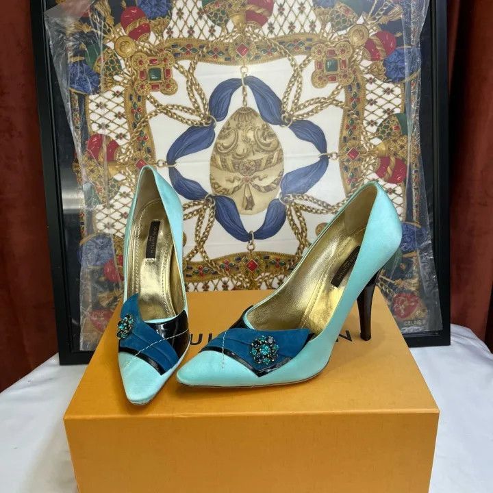 Other Louis Vuitton Crystal Embellished Heels for Women -2508 Size US 6 / IT 36 - 6 Thumbnail