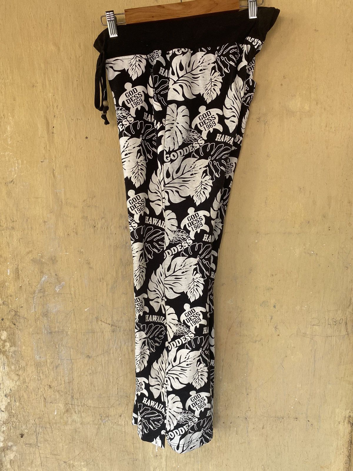 Japanese Brand Team Goddis Gyonan Chisasaki Hawaii Flowers Japanese Brand Size 30" / US 8 / IT 44 - 7 Thumbnail