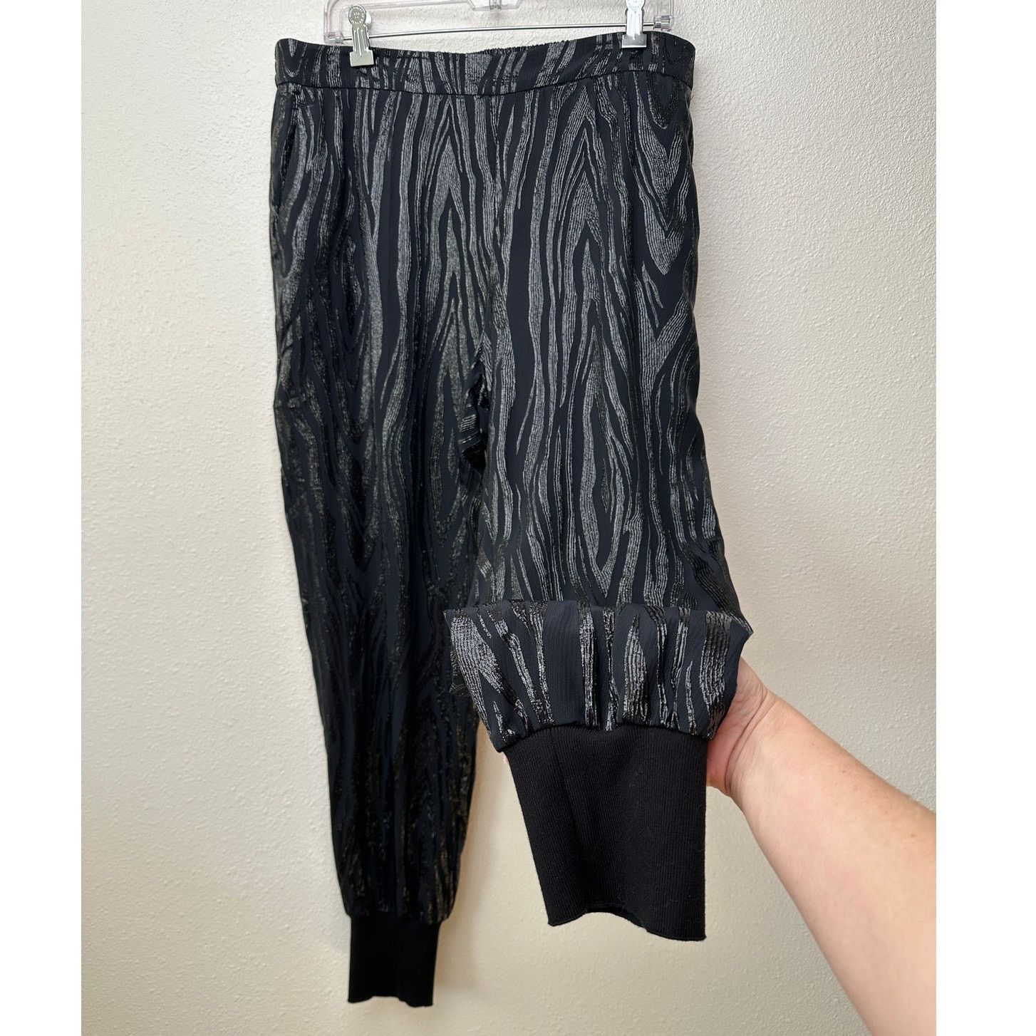 Stella McCartney NWT Stella McCartney Woodgrain Jogger Pants Black US L Size 34" / US 12 / IT 48 - 1 Thumbnail
