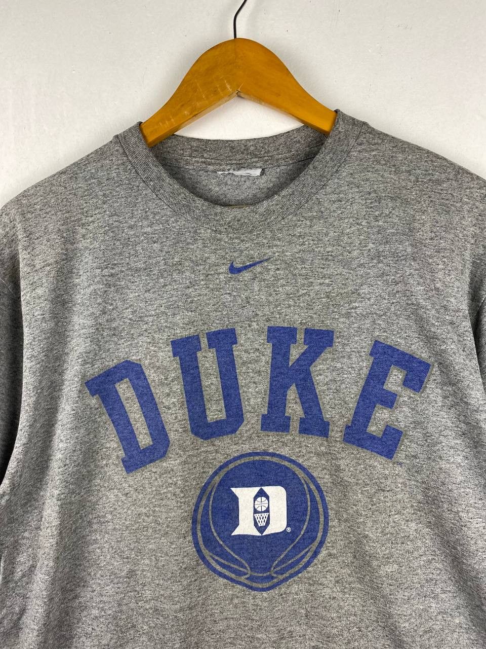 Nike vintage nike duke center swoosh tee missing tag nice design Size US L / EU 52-54 / 3 - 2 Thumbnail