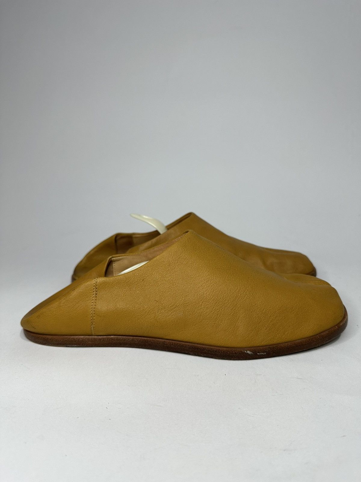 Maison Margiela Maison Margiela Tabi Babouche Ochre Leather Loafers. Size US 7 / EU 40 - 2 Thumbnail