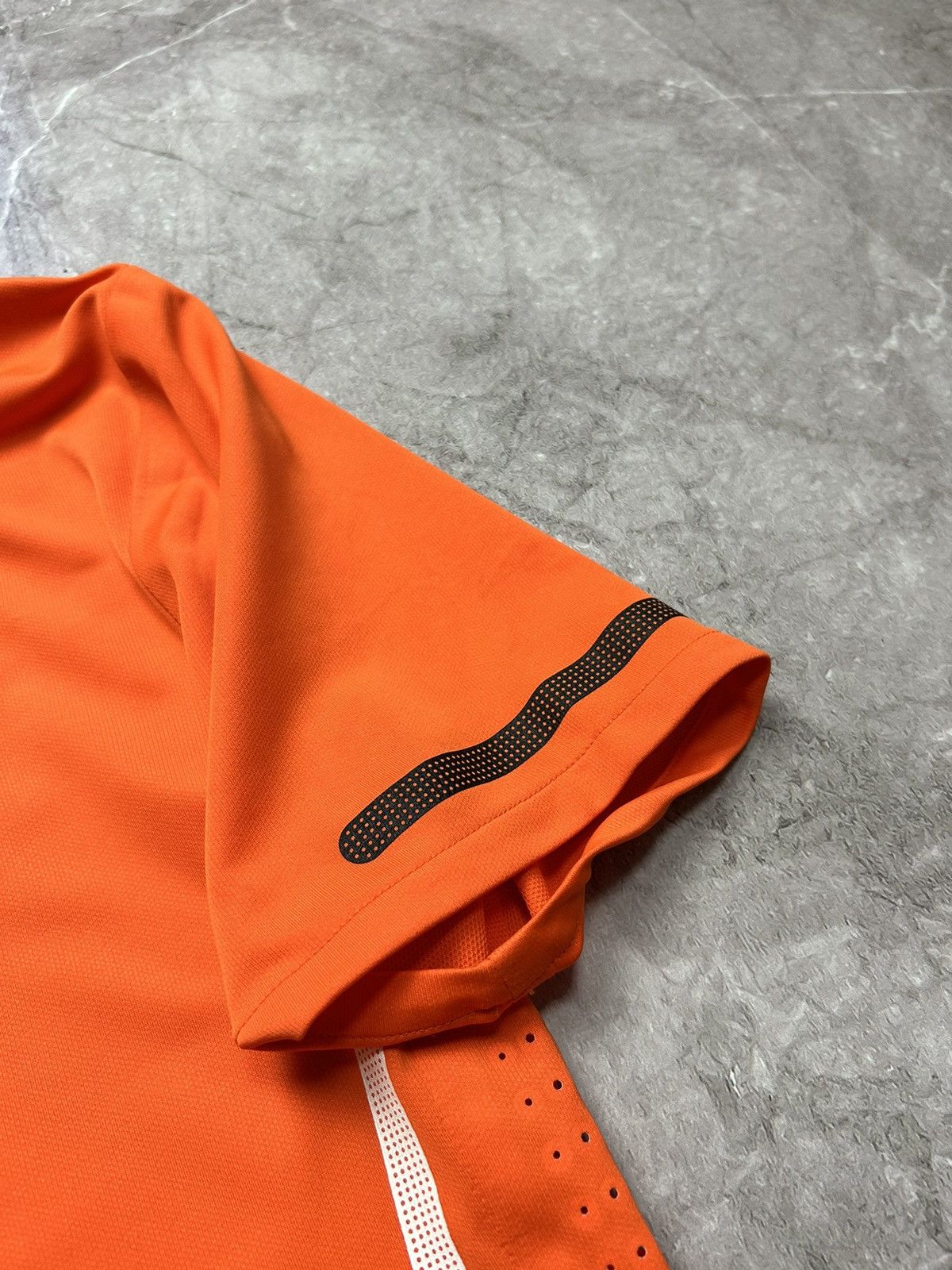 Nike × Vintage Nike Netherlands Embroidered Swoosh Dri Fit Soccer Jersey L Size US L / EU 52-54 / 3 - 8 Thumbnail