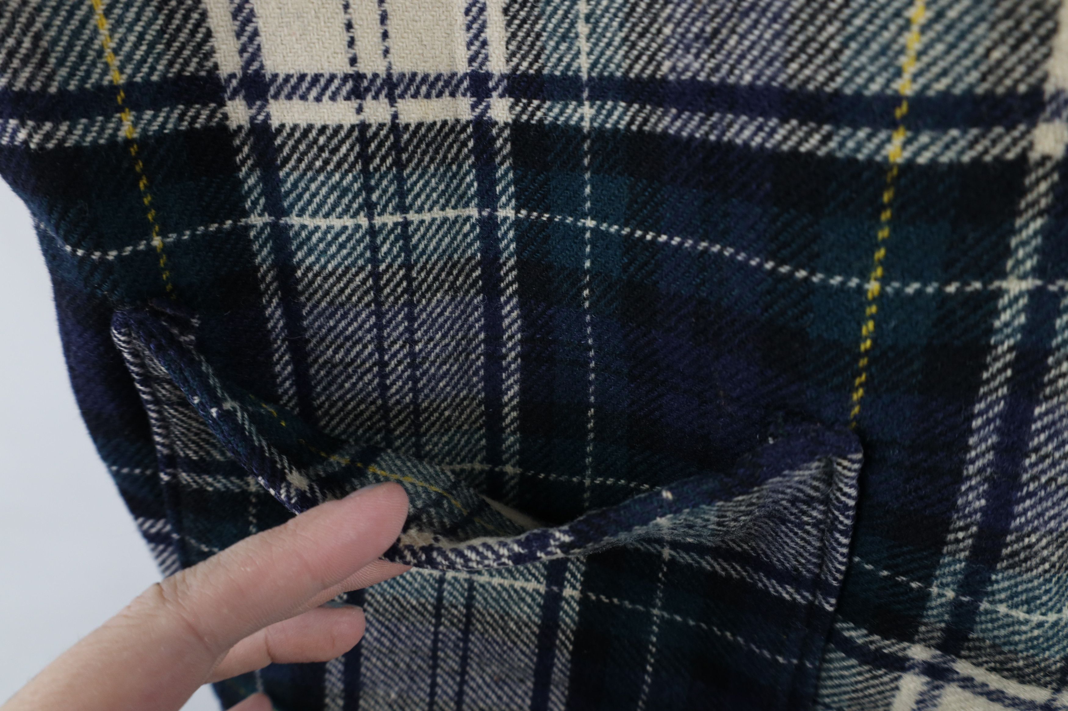 Vintage Vintage 90s Streetwear Wool Button Vest Jacket Plaid Size M / US 6-8 / IT 42-44 - 4 Thumbnail