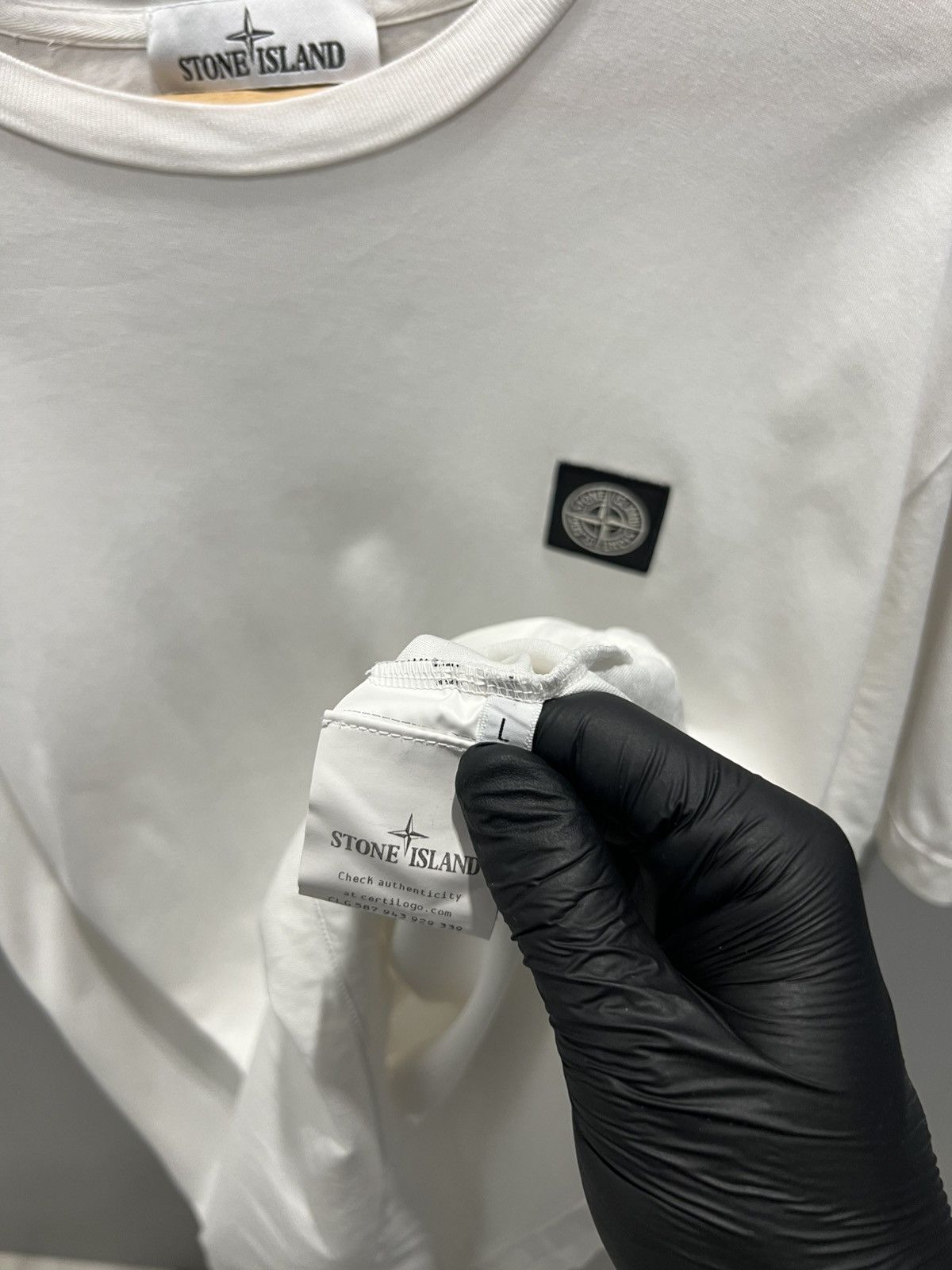 Stone Island Stone Island T-Shirt Size L Black Logo Patch Authentic Size US L / EU 52-54 / 3 - 16 Thumbnail