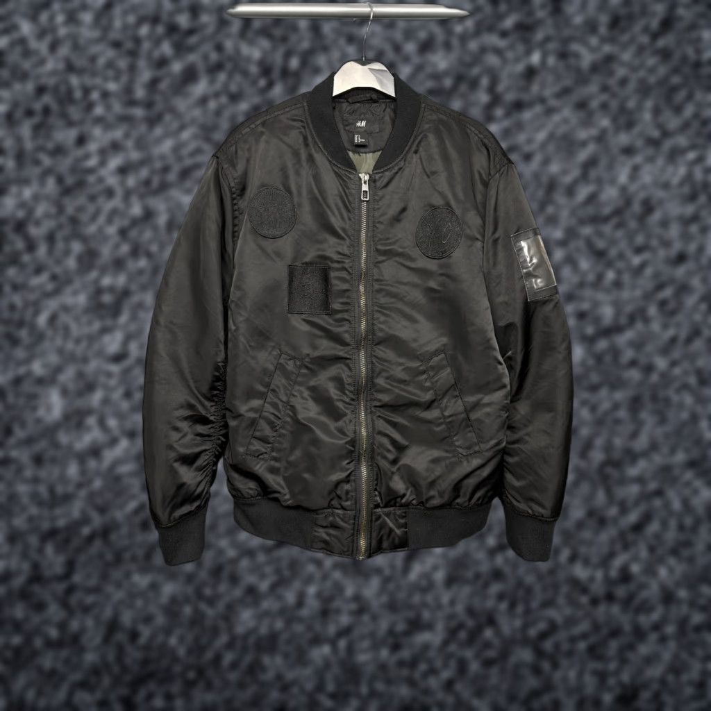 H&M H&M x The Weekend XO Bomber Jacket Patch Satin Size M Jacket Mens XS? Size US M / EU 48-50 / 2 - 1 Thumbnail