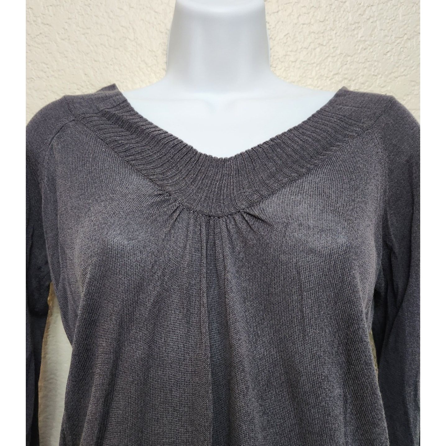 Other Gotha Gray Charcoal Pleated V Neck Tie Back Closure Top S Size S / US 4 / IT 40 - 2 Thumbnail