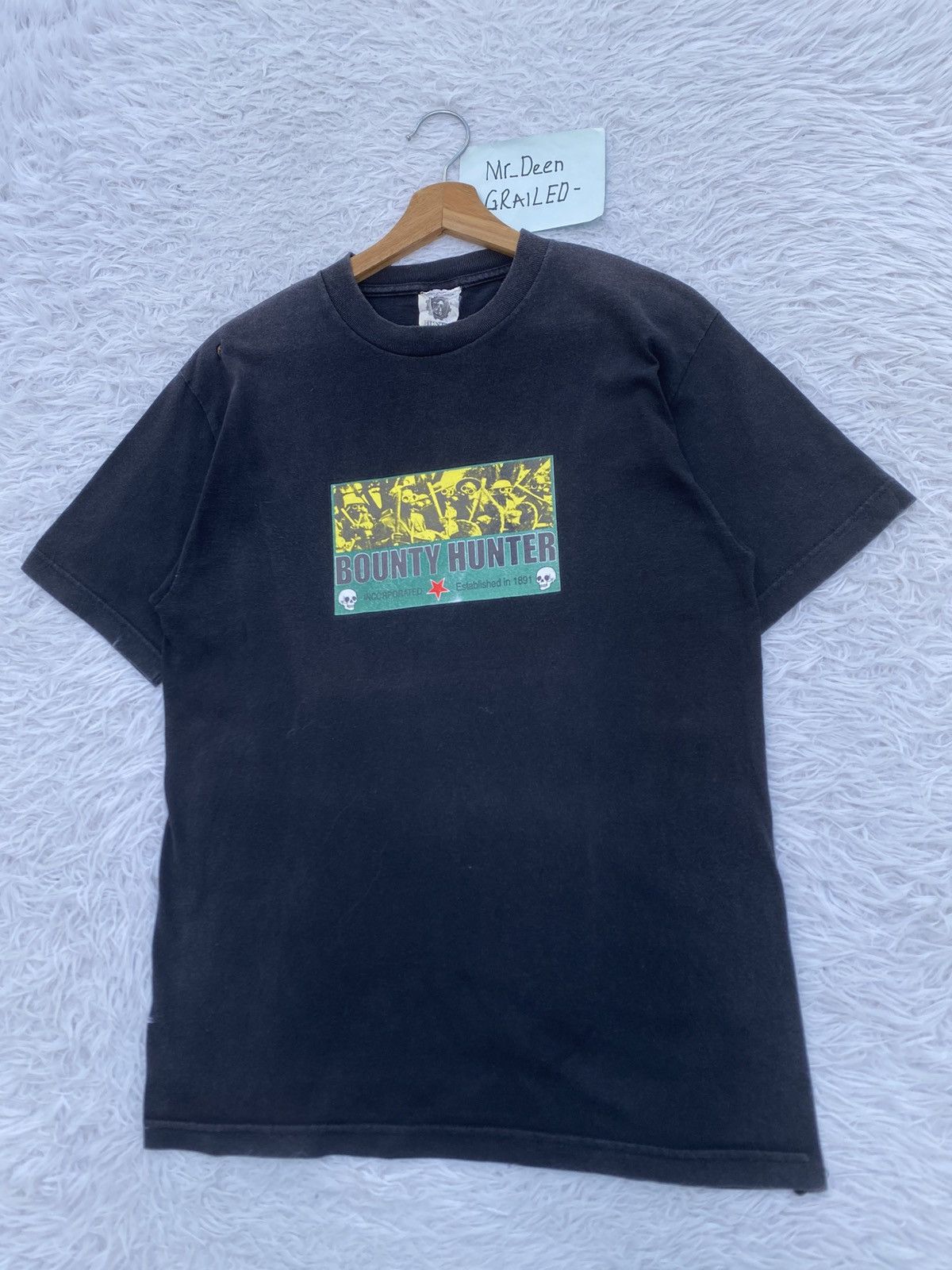 Bounty Hunter Rare Vtg 90s Bounty Hunter Army Wear Gas Mask Skulls Tshirt Size US S / EU 44-46 / 1 - 5 Thumbnail