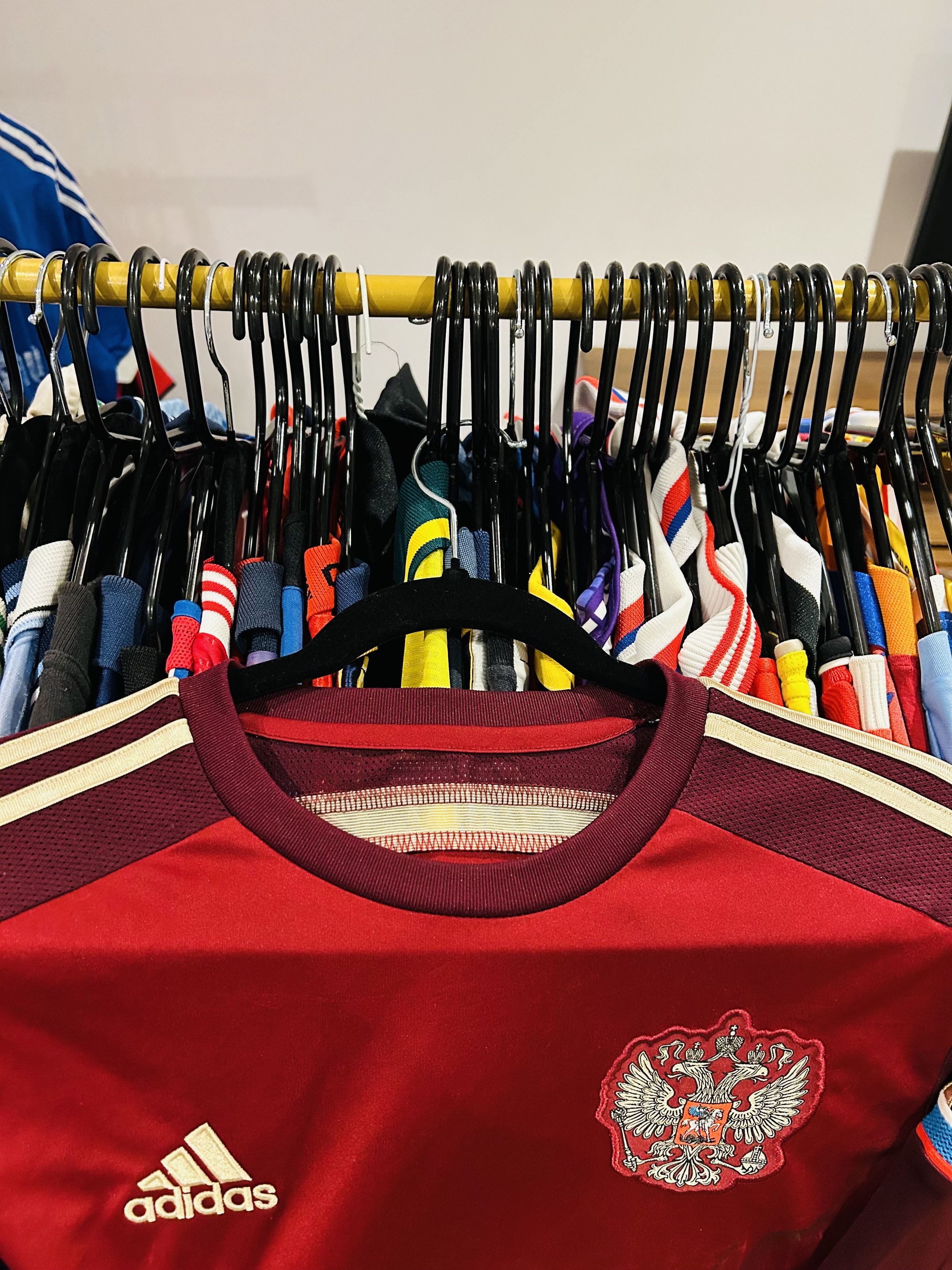 Adidas × Vintage Russia 2014 home jersey Size US M / EU 48-50 / 2 - 3 Thumbnail