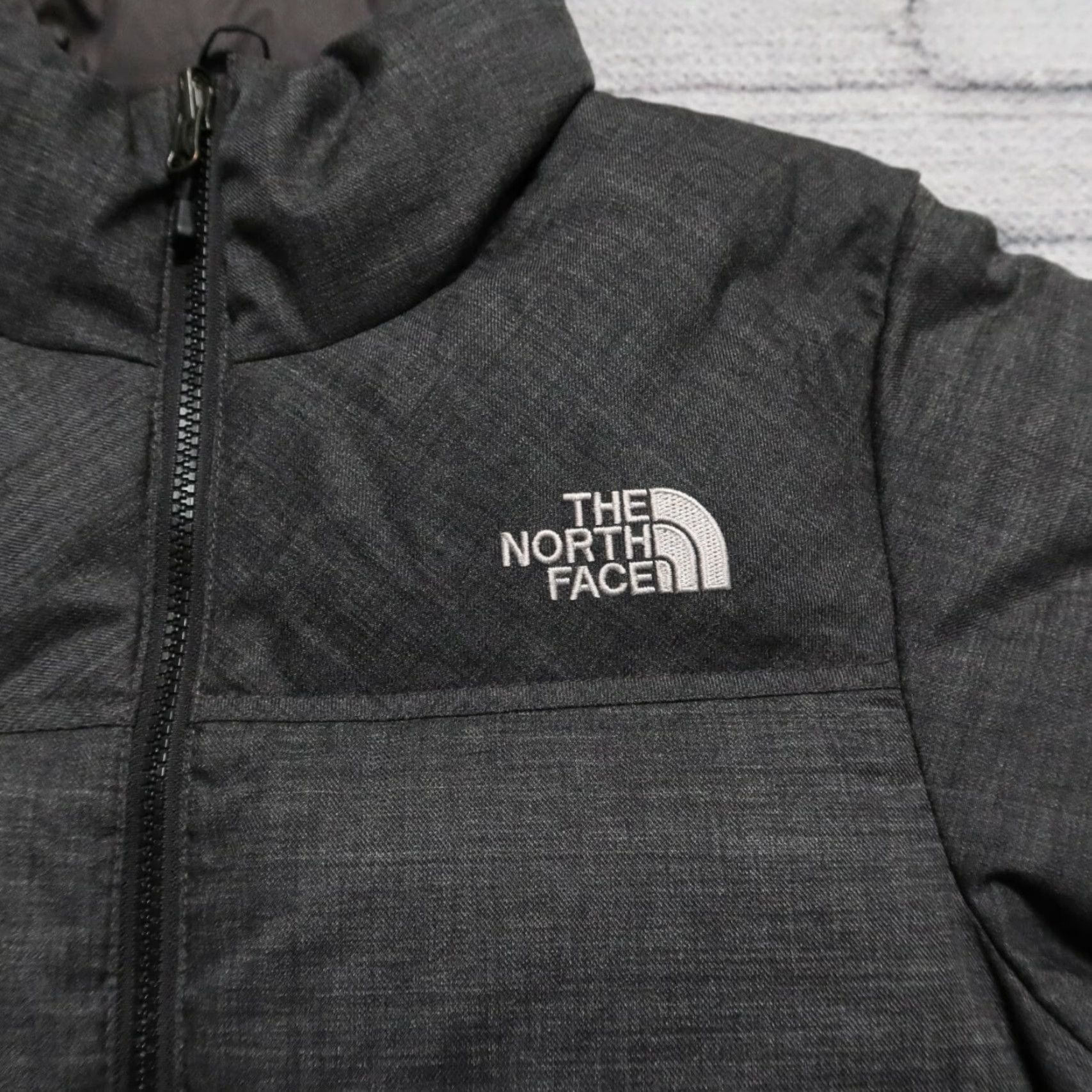 The North Face VINTAGE North Face Nuptse 700 Quilted Down Puffer Jacket Grey S Mens Size US S / EU 44-46 / 1 - 5 Thumbnail