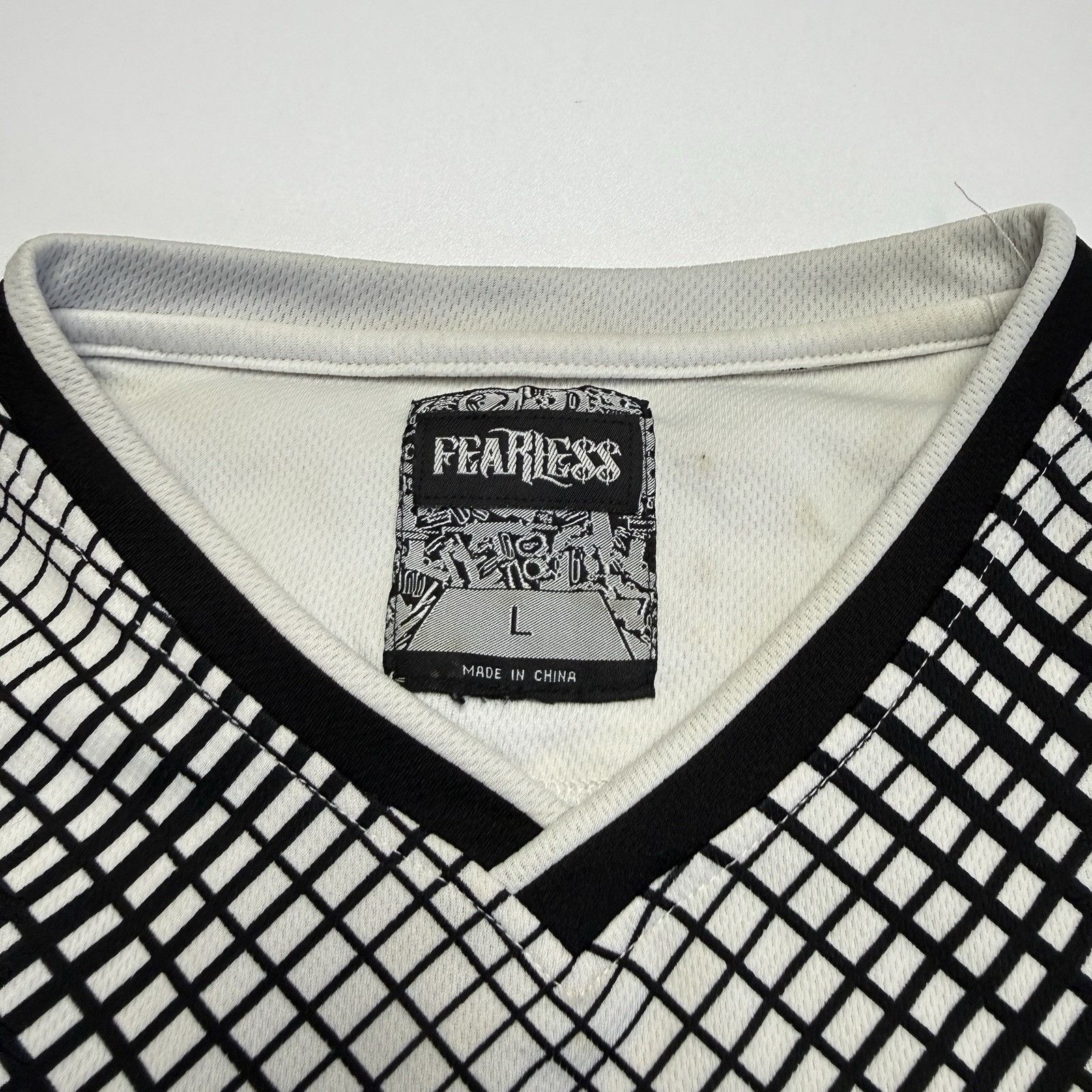 Vintage Vintage Y2K Fearless Jersey Mens Large Grunge Streetwear Size US L / EU 52-54 / 3 - 9 Thumbnail