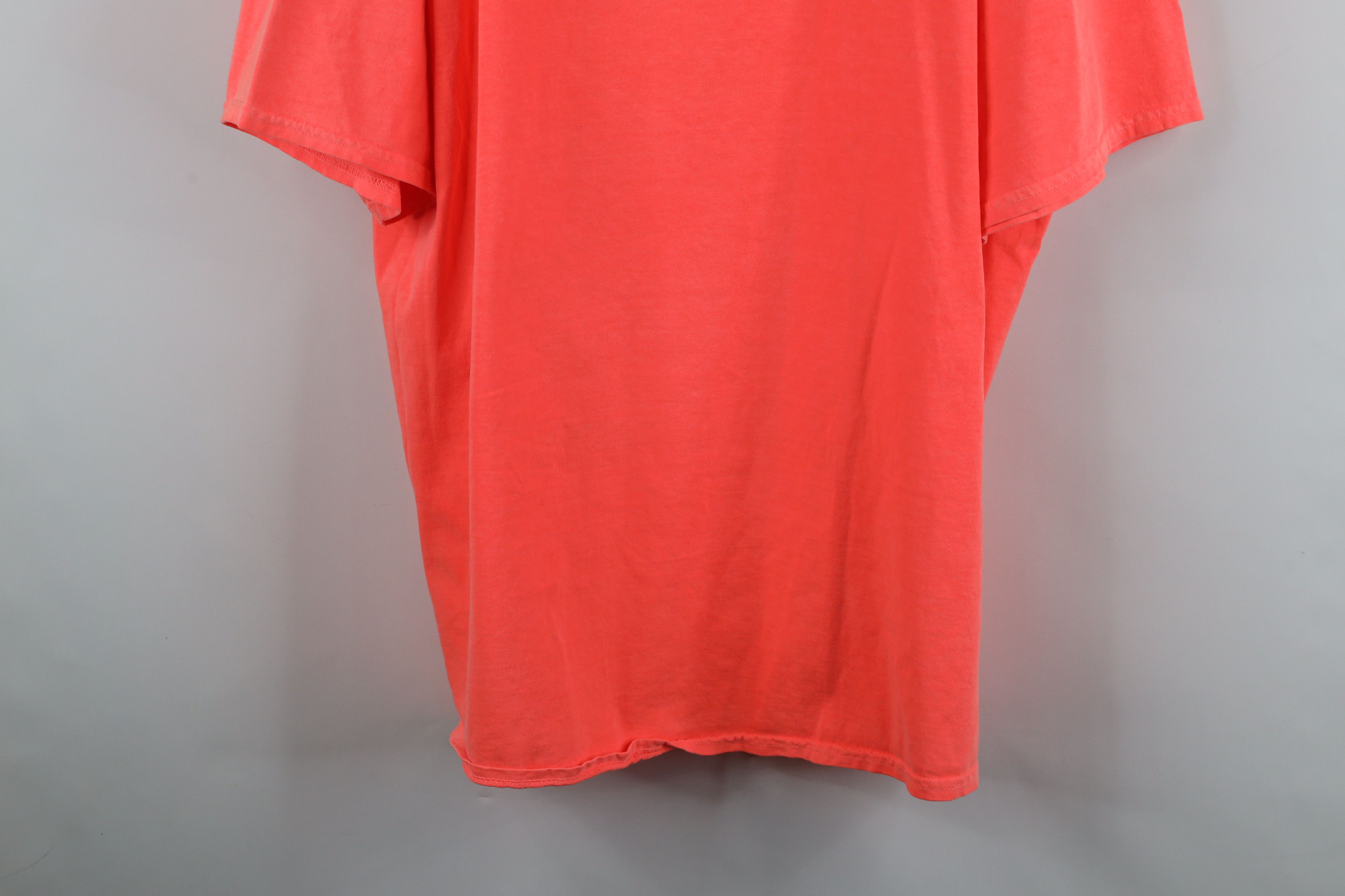 Vintage Vintage Streetwear West Raw Bar Eat It Raw Oyster T-Shirt Size US XXL / EU 58 / 5 - 3 Thumbnail