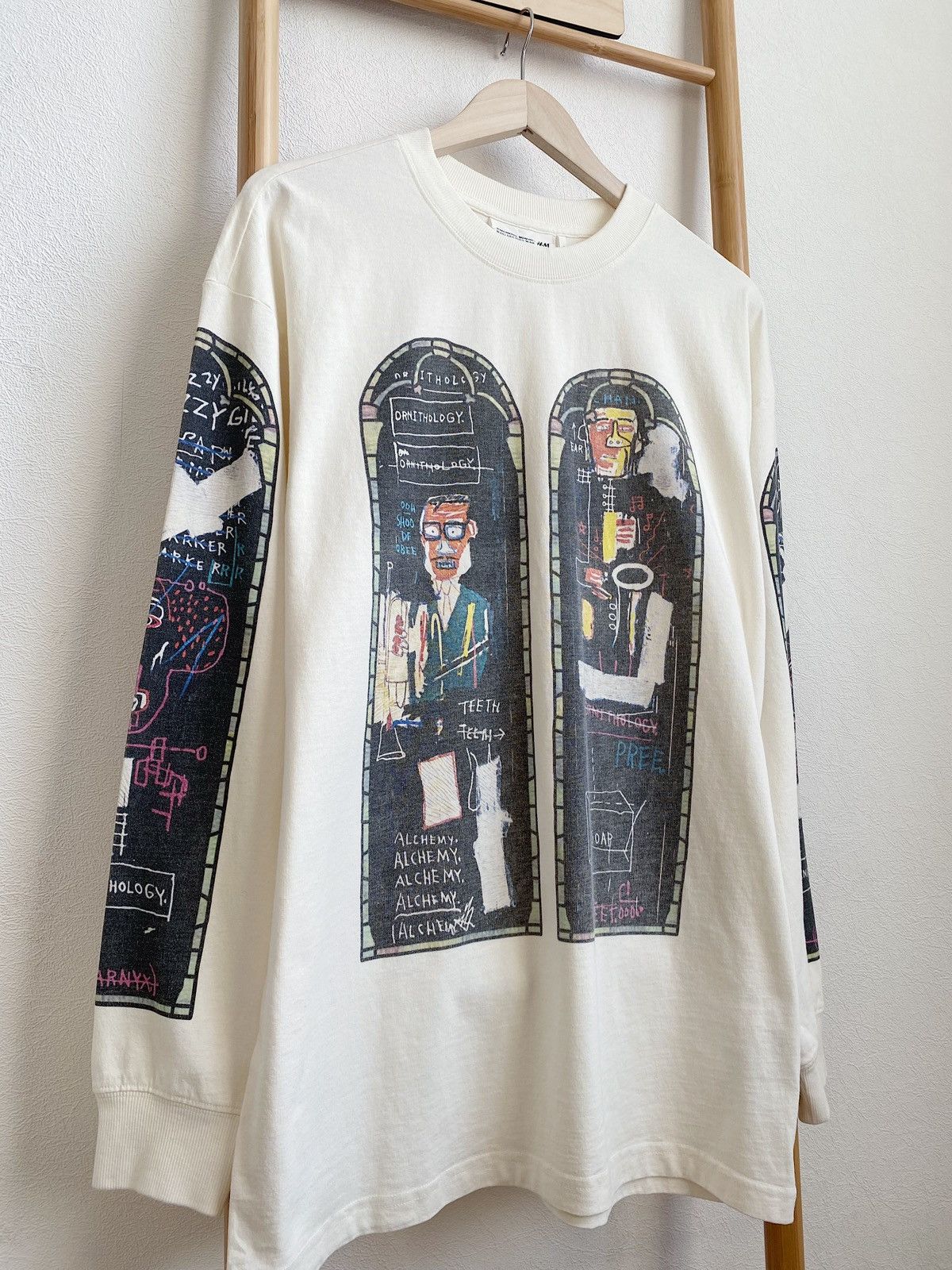 H&M × Jean-Michel Basquiat × Who Decides War WHO DECIDES WAR x BASQUIAT x H&M LONG SLEEVE RELAXED T-SHIRT Size US S / EU 44-46 / 1 - 1 Thumbnail