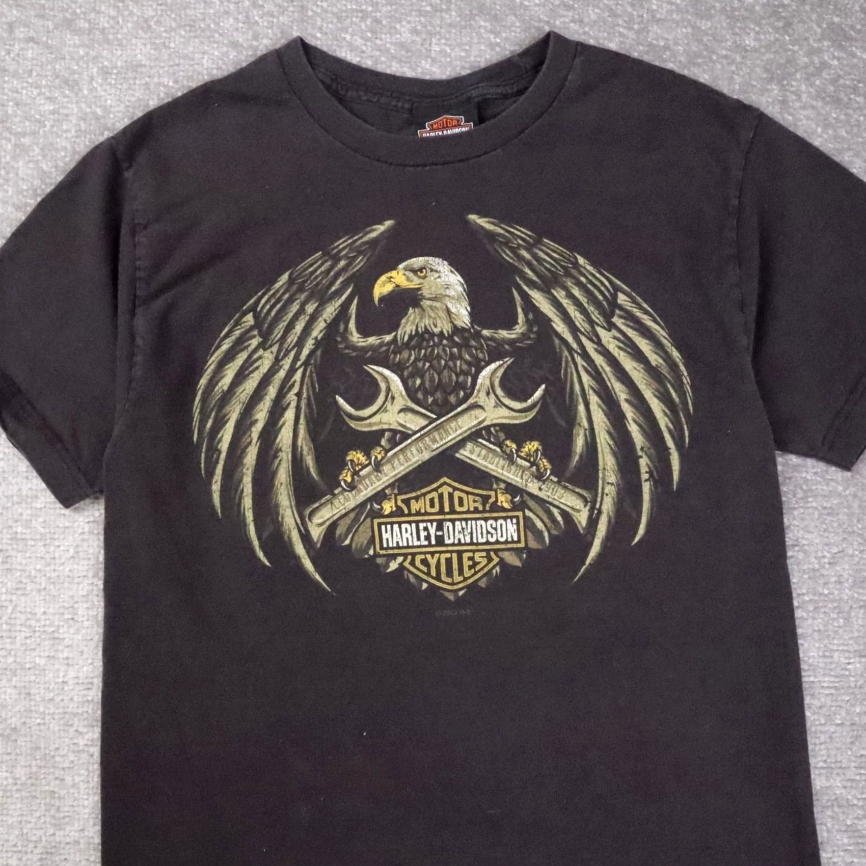 Harley Davidson VINTAGE Harley-Davidson Motorcycles Utica Eagle Black Small Short Sleeve T-Shirt Mens Size US S / EU 44-46 / 1 - 3 Thumbnail
