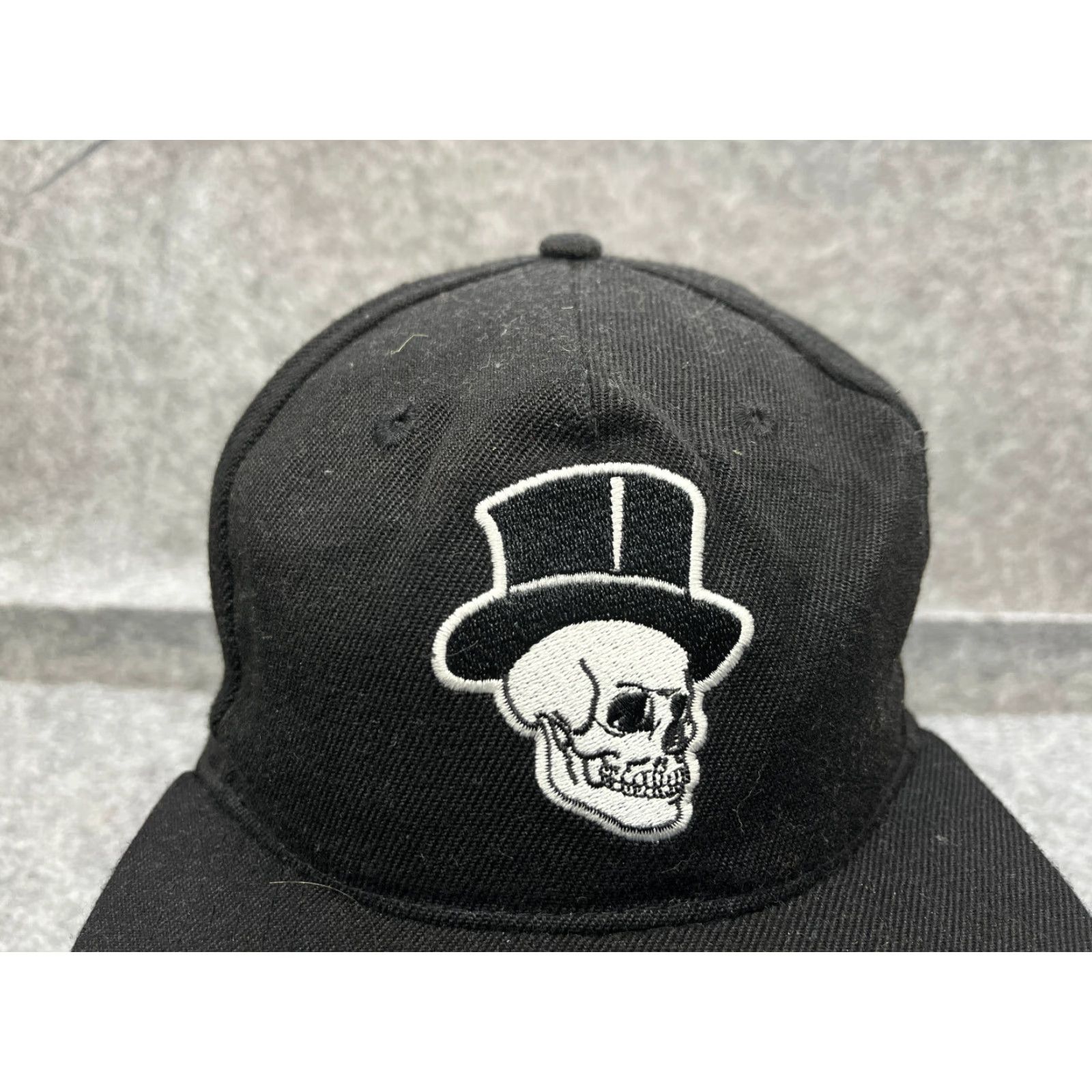 Vintage SSUR Skull Hat Cap Snap Back Adult One Size Black 100% Acrylic Streetwear Hat Mens Adjustable Size ONE SIZE - 2 Thumbnail