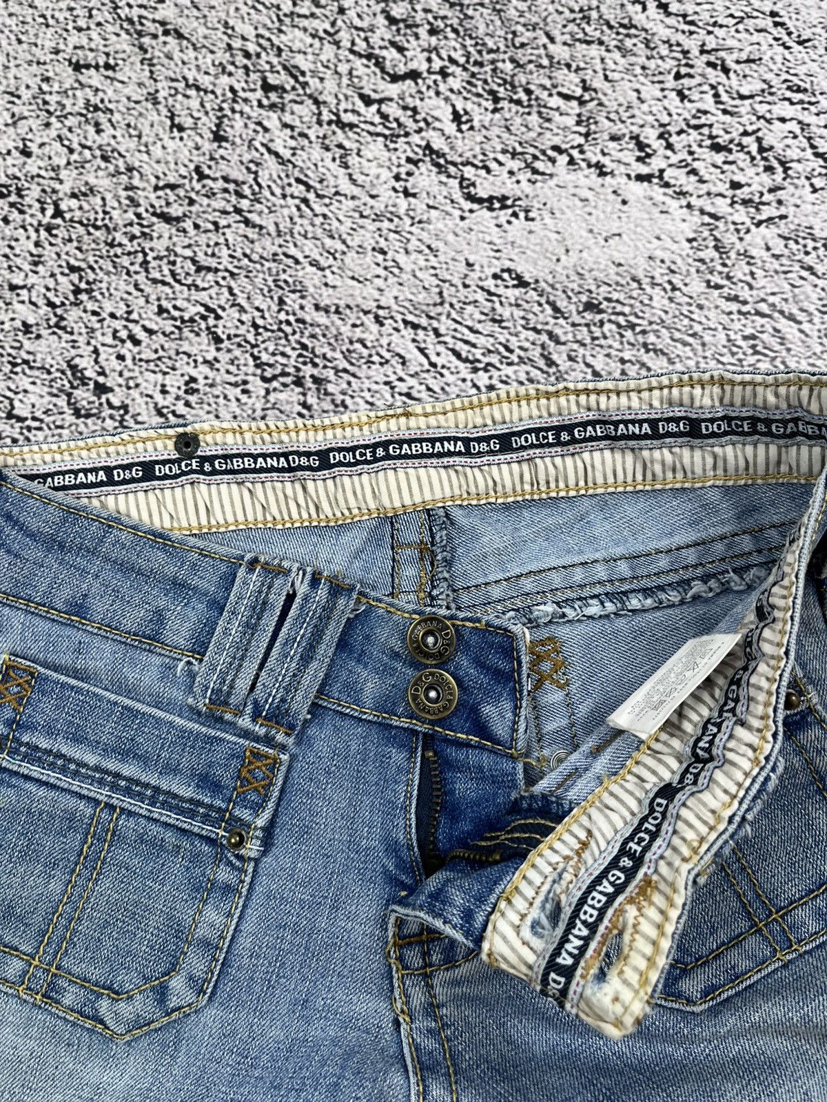 Dolce & Gabbana Vintage Dolce Gabbana Denim Breeches 3/4 Shorts Logo Size 27" / US 4 / IT 40 - 8 Thumbnail