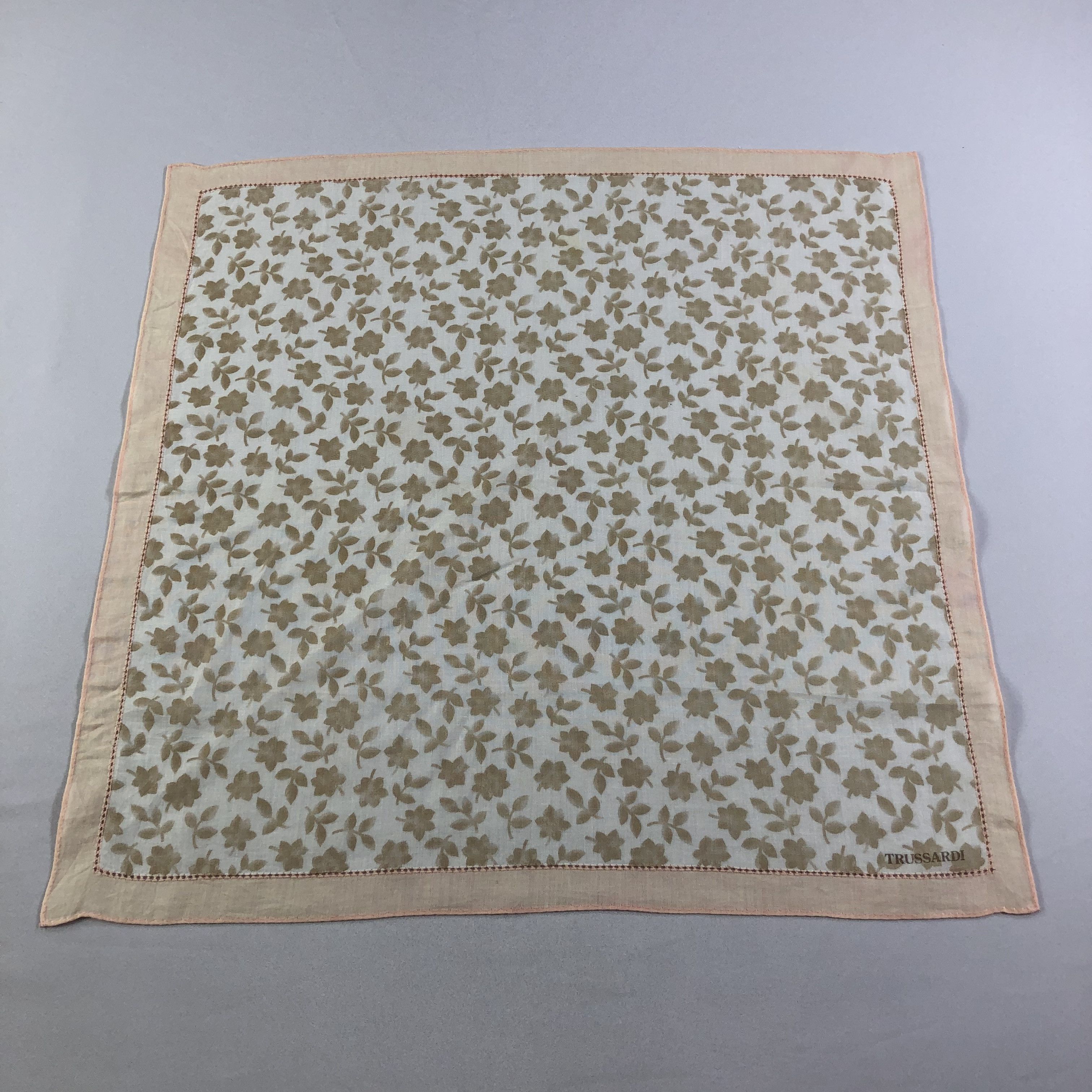 Trussardi × Vintage Trussardi Leaves Handkerchief Neckerchief Bandana H2134 Size ONE SIZE - 2 Thumbnail