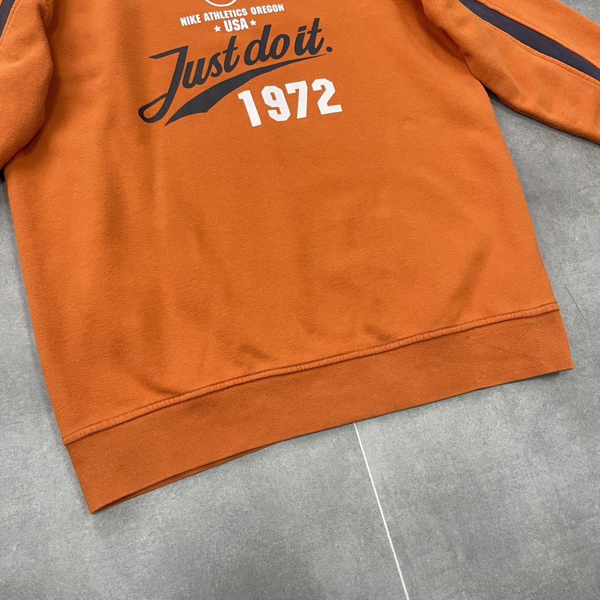 Nike × Vintage Vintage Nike Athletics Oregon USA Sweatshirt Young XL (S) Size US S / EU 44-46 / 1 - 5 Thumbnail