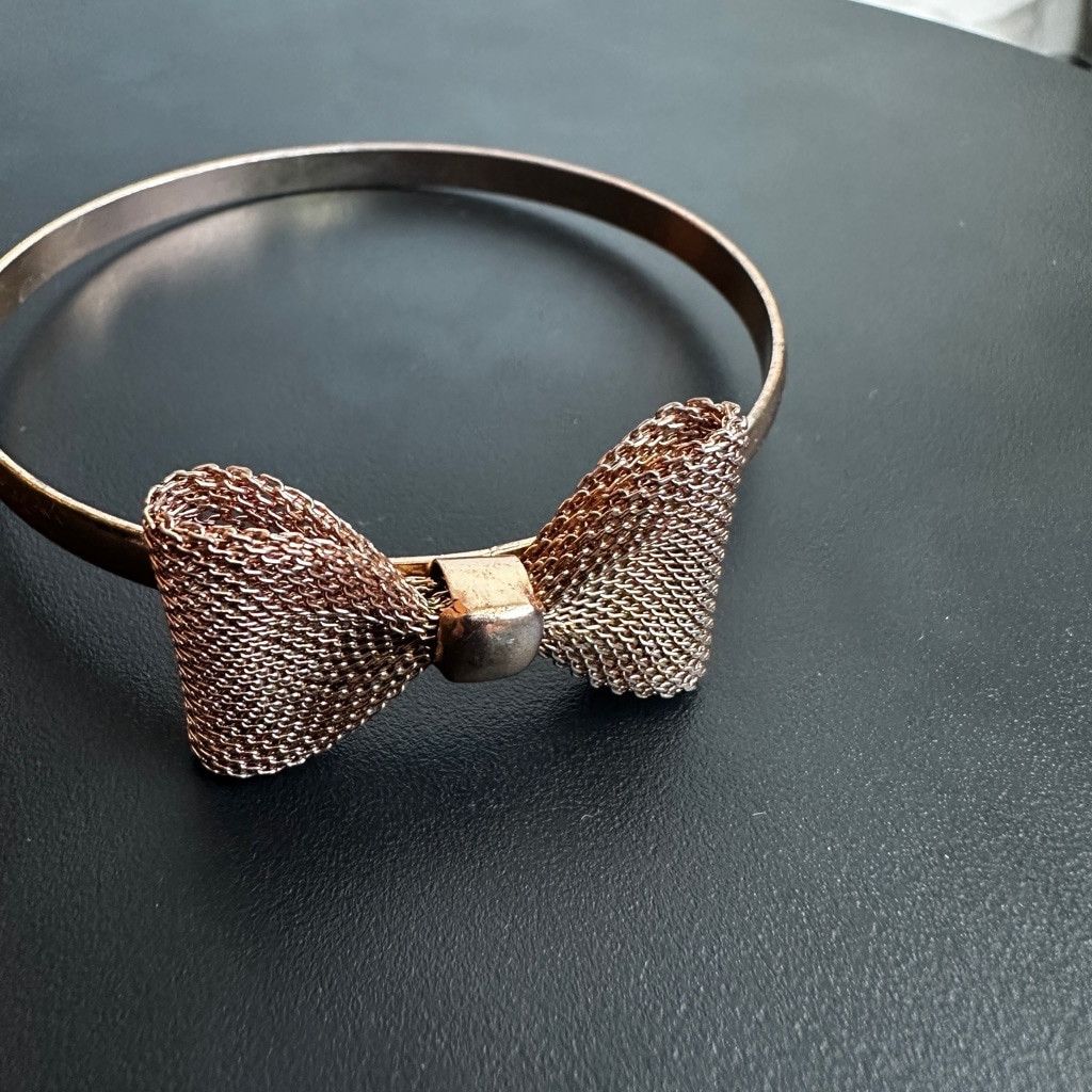 The Unbranded Brand Women's Unbranded Rose Gold Bow Bracelet Size ONE SIZE - 5 Thumbnail