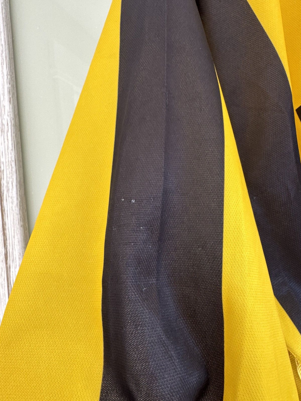 Vintage Ikpeba #24 Borussia Dortmund 2000-2001 Vintage Soccer Jersey Size US L / EU 52-54 / 3 - 16 Thumbnail