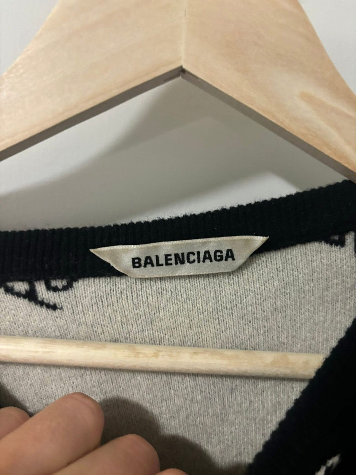 Balenciaga All over logo sweater Size US L / EU 52-54 / 3 - 4 Thumbnail