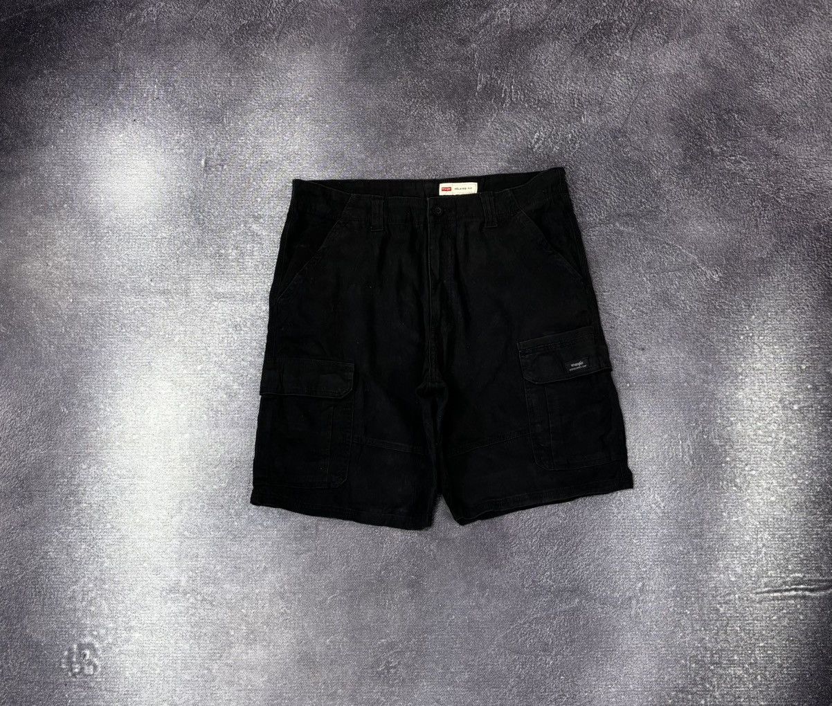 Wrangler Vintage Wrangler Y2K Utility Black USA Hype Cargo Shorts Size US 36 / EU 52 - 1 Thumbnail