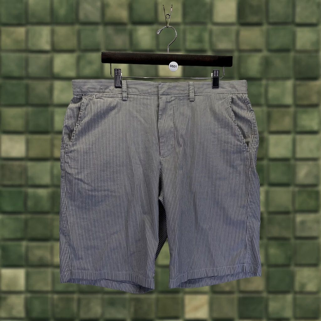 J.Crew VINTAGE J.CREW Bermuda Shorts Gray White Stripe Mens 36 Regular Cotton Front Zip Casual Travel Size US 36 / EU 52 - 1 Thumbnail
