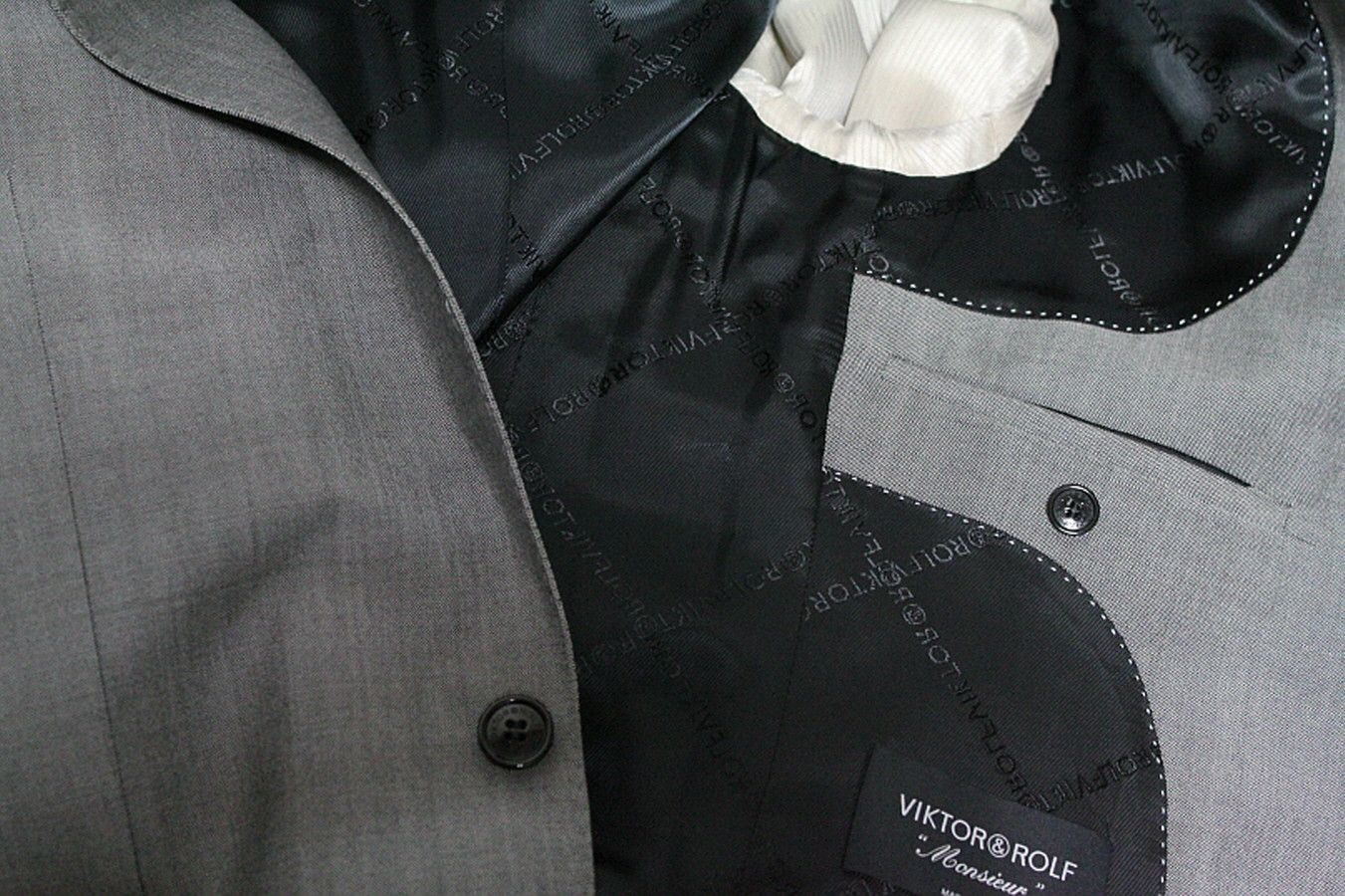 Viktor & Rolf VIKTOR & ROLF 엠블럼 Blazers Size US M / EU 48-50 / 2 - 6 Thumbnail