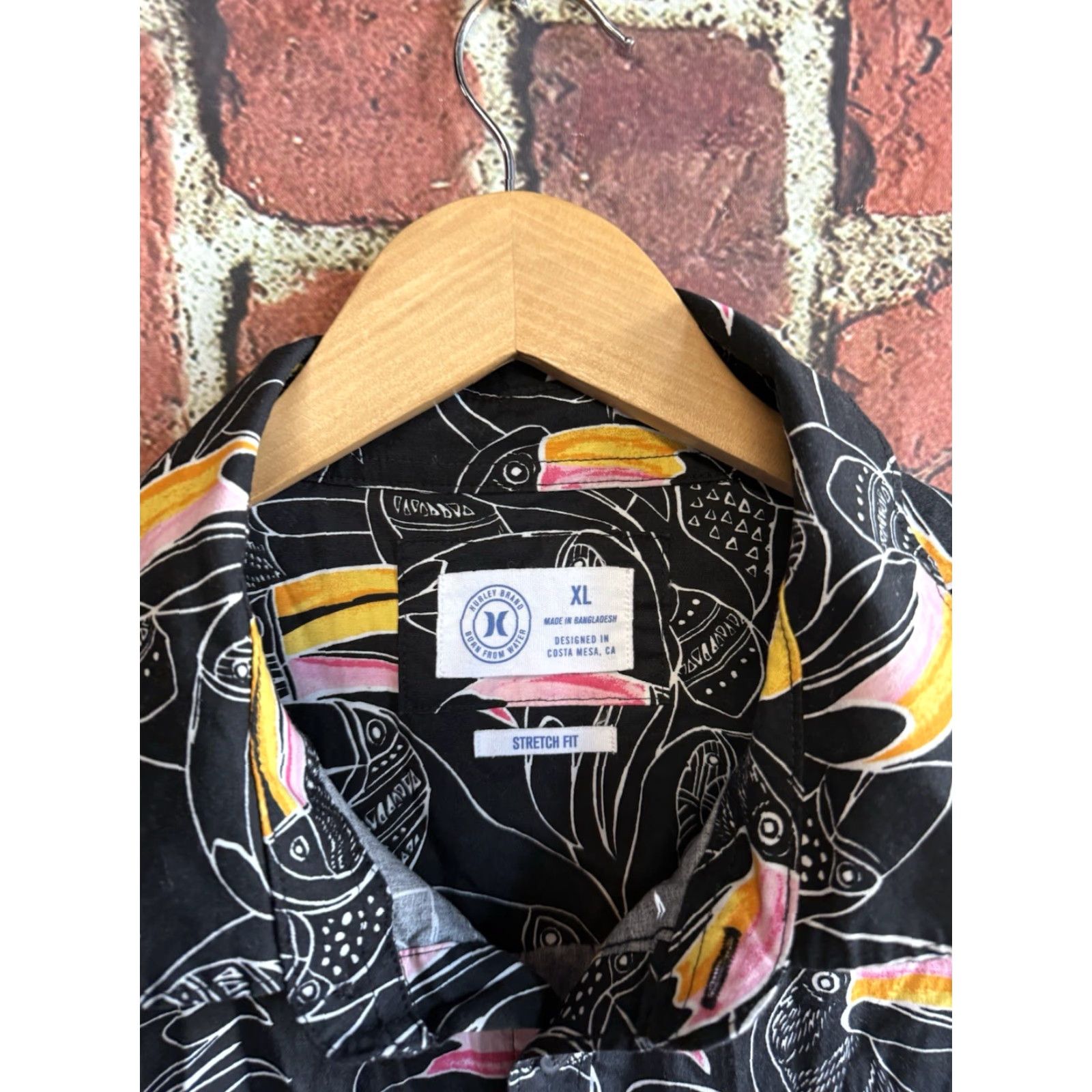 Hurley Hurley Shirt Button-Up Short Sleeve Mens Black XL Tucan Graphic Size XL Size US XL / EU 56 / 4 - 3 Thumbnail