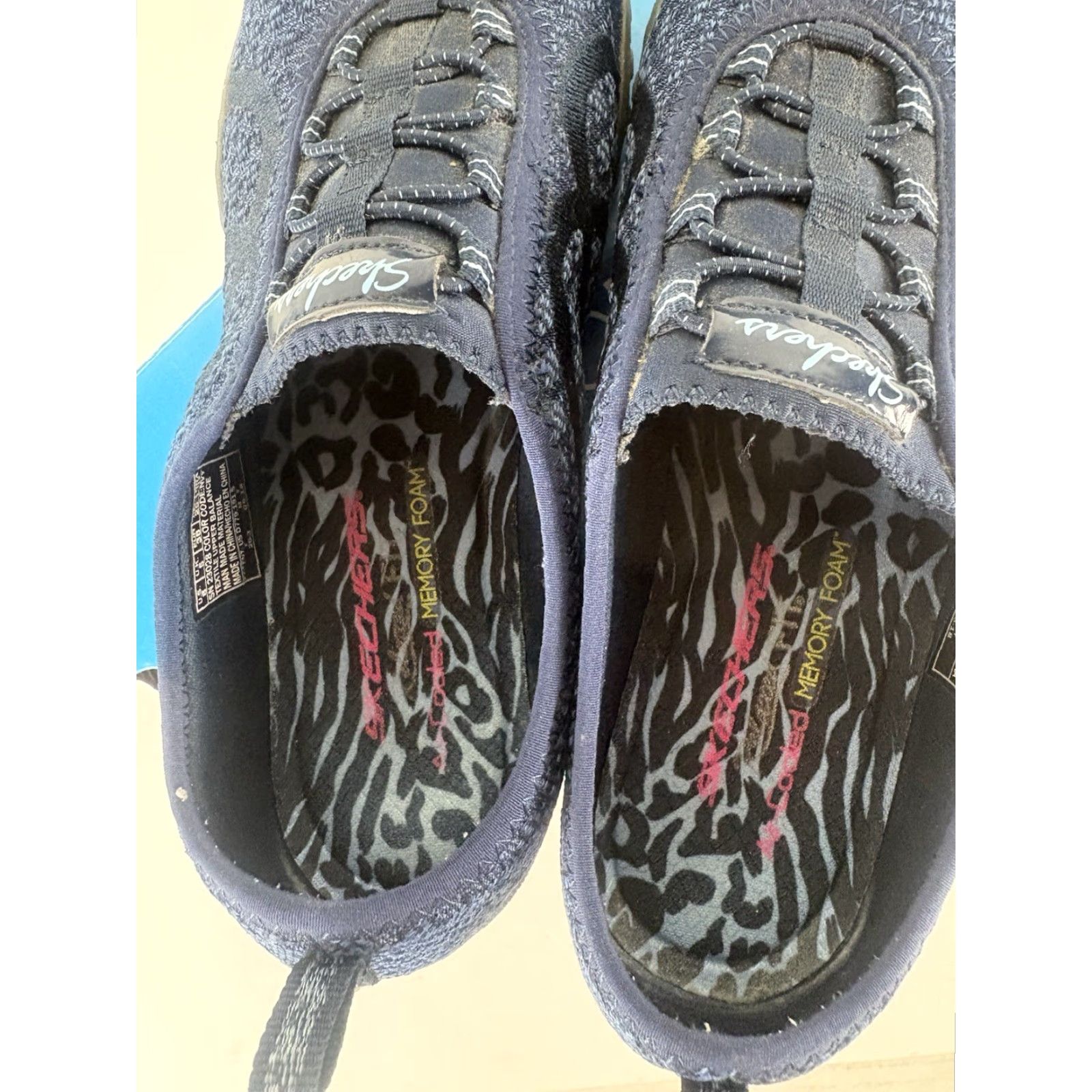 SKECHERS Skechers Navy Relaxed Fit Air Cooled Memory Foam Slip On Sneakers Womens 8 Size US 8 / IT 38 - 4 Thumbnail