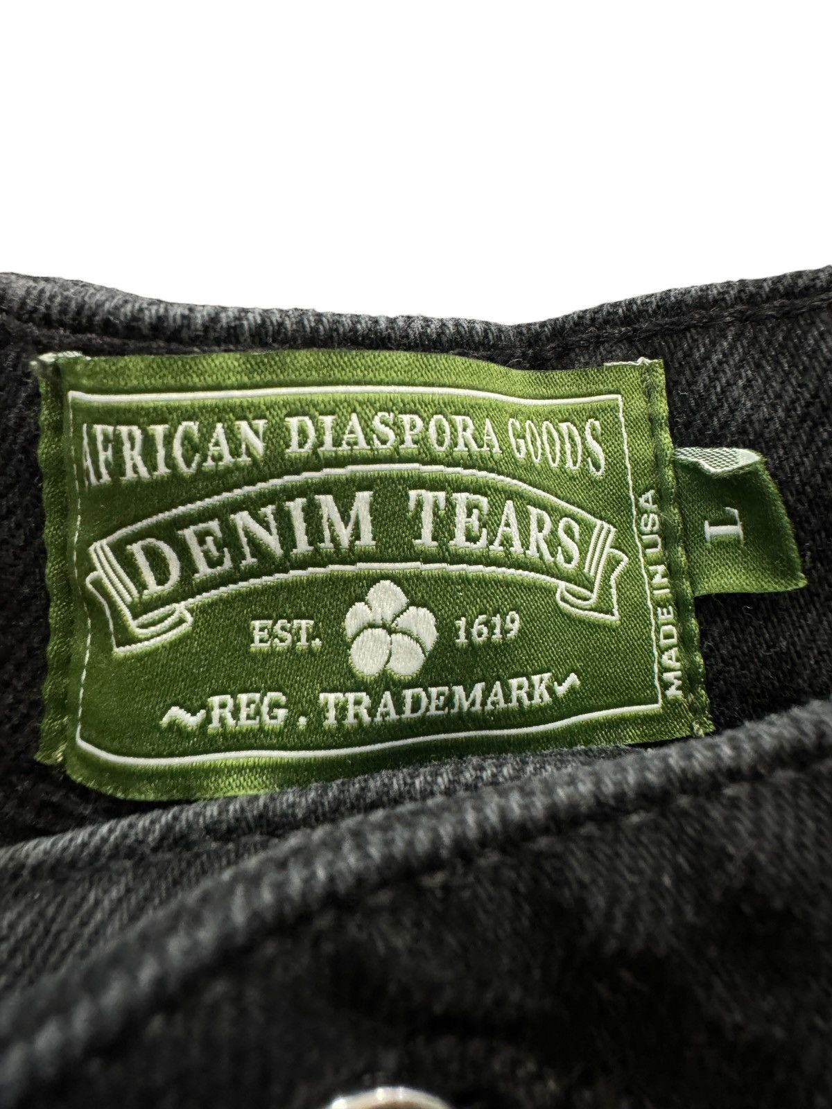 DENIM TEARS Denim Tears Black Floral Jean Shorts Size US 34 / EU 50 - 4 Thumbnail