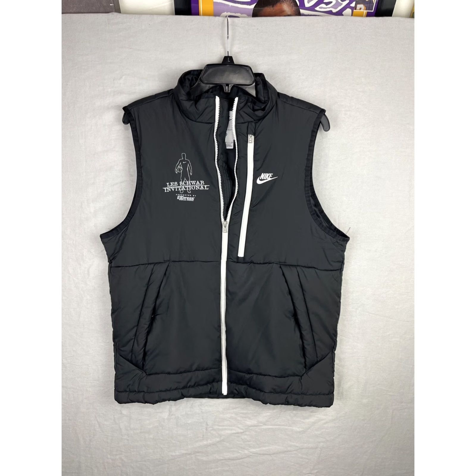 Nike Nike Vest Mens Medium Black Sportswear Therma FIT Legacy Les Schwab Invitational Vest Size US M / EU 48-50 / 2 - 2 Thumbnail