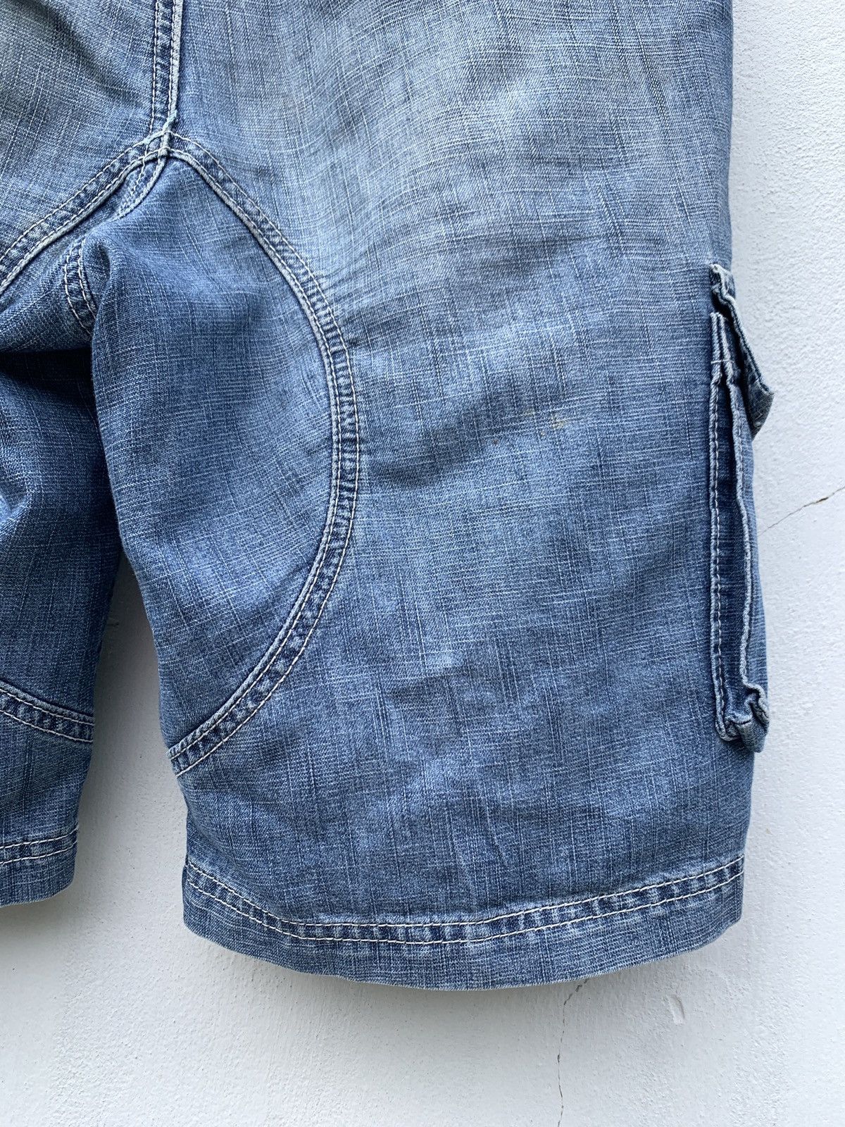 Japanese Brand Vintage Japanese Y2K Cargo Aviator Blue Denim Jean Shorts Size US 30 / EU 46 - 15 Thumbnail
