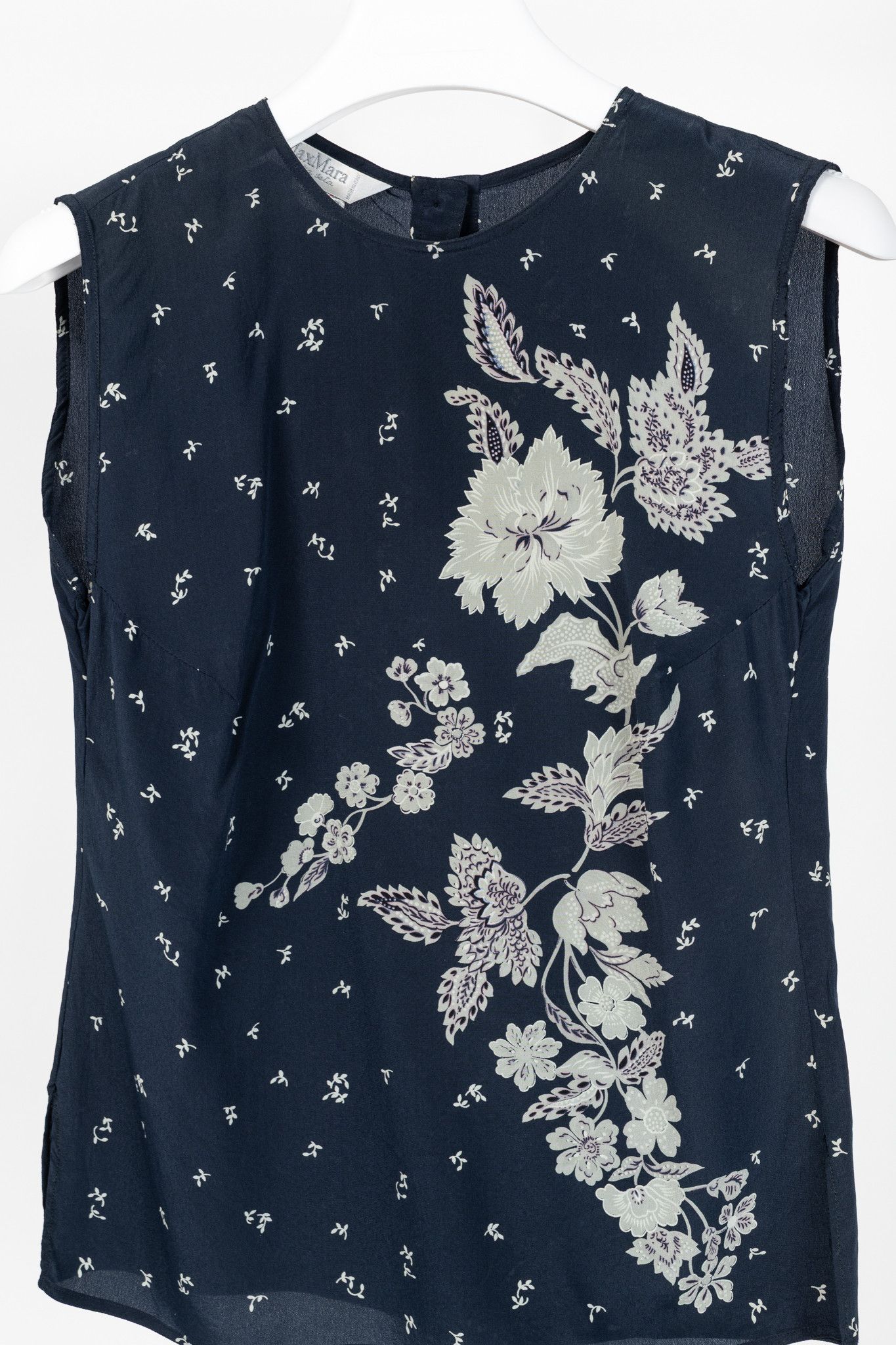 Max Mara Max Mara Navy Floral Silk Sleeveless Blouse Size M / US 6-8 / IT 42-44 - 3 Thumbnail