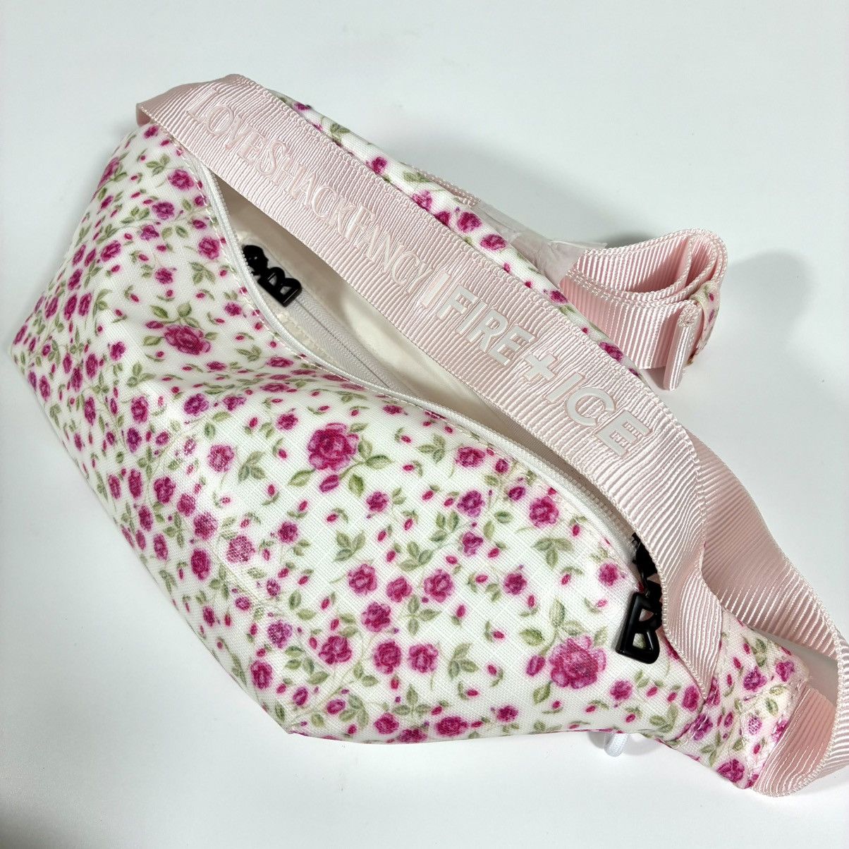 LoveShackFancy LoveShackFancy x Bogner Fire + Ice Belt Bag Pink Diamond NWT Size ONE SIZE - 9 Thumbnail